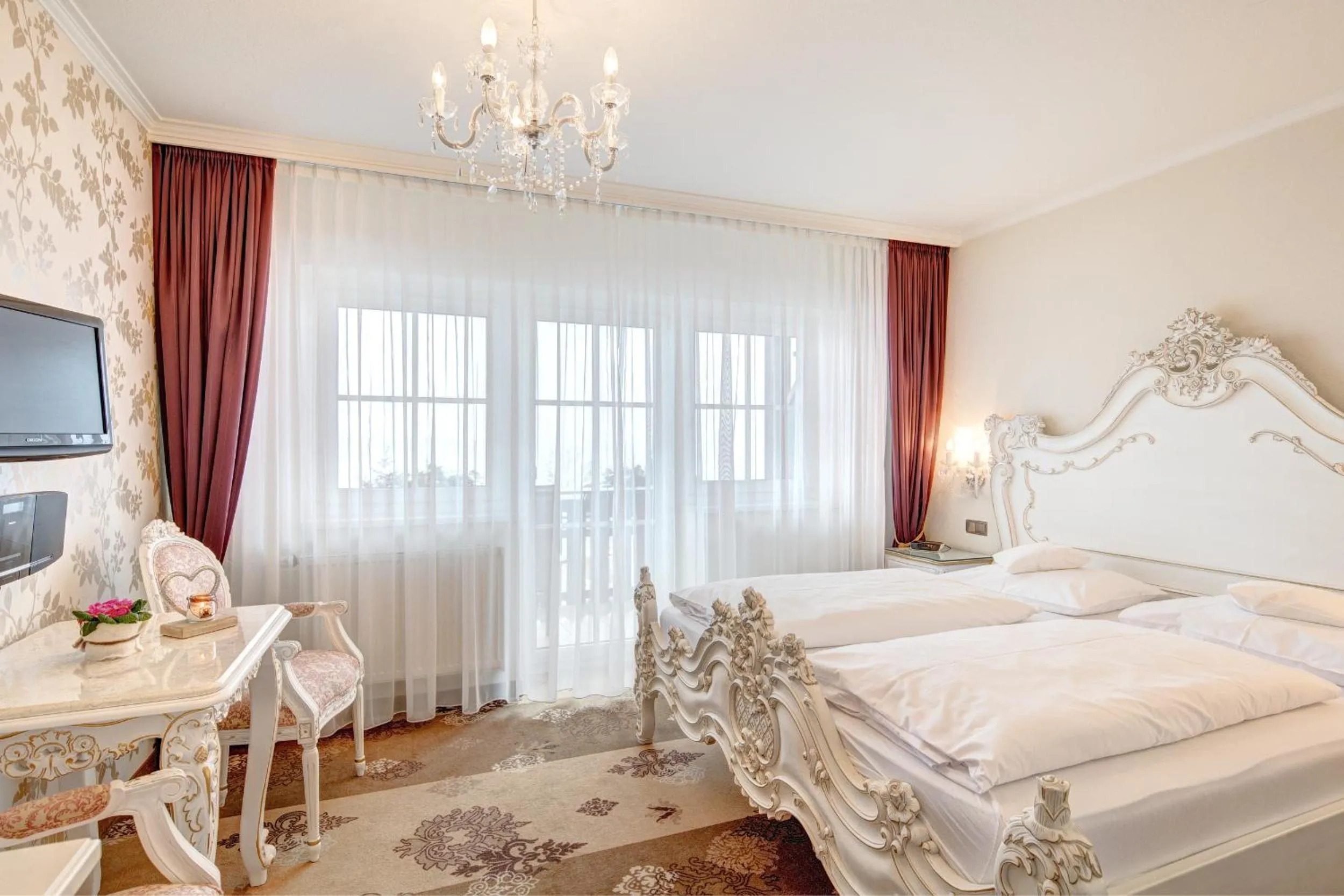 Photo of the whole room, Bed in Seehotel Hartung & Ferienappartements