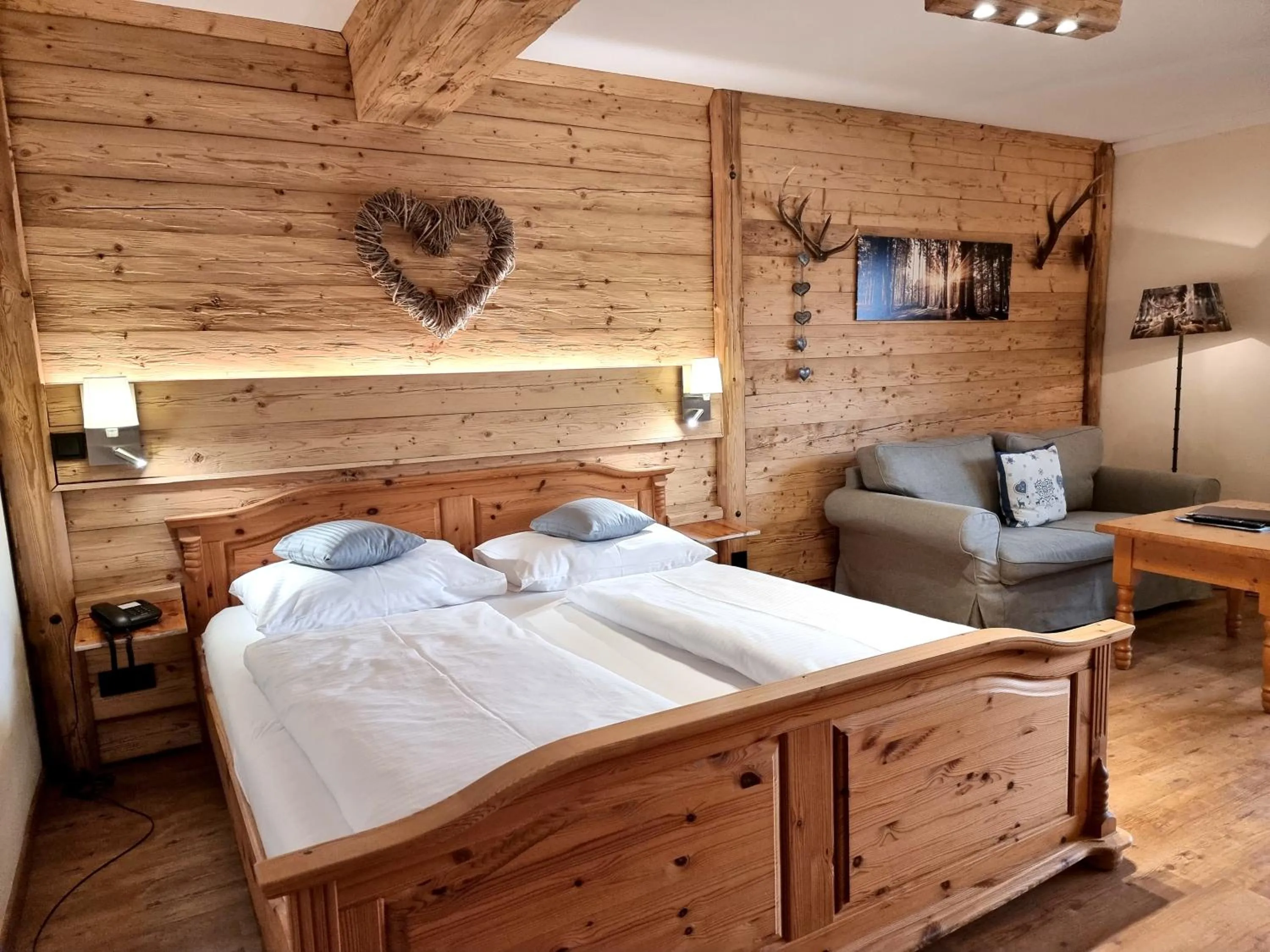 Photo of the whole room, Bed in Seehotel Hartung & Ferienappartements