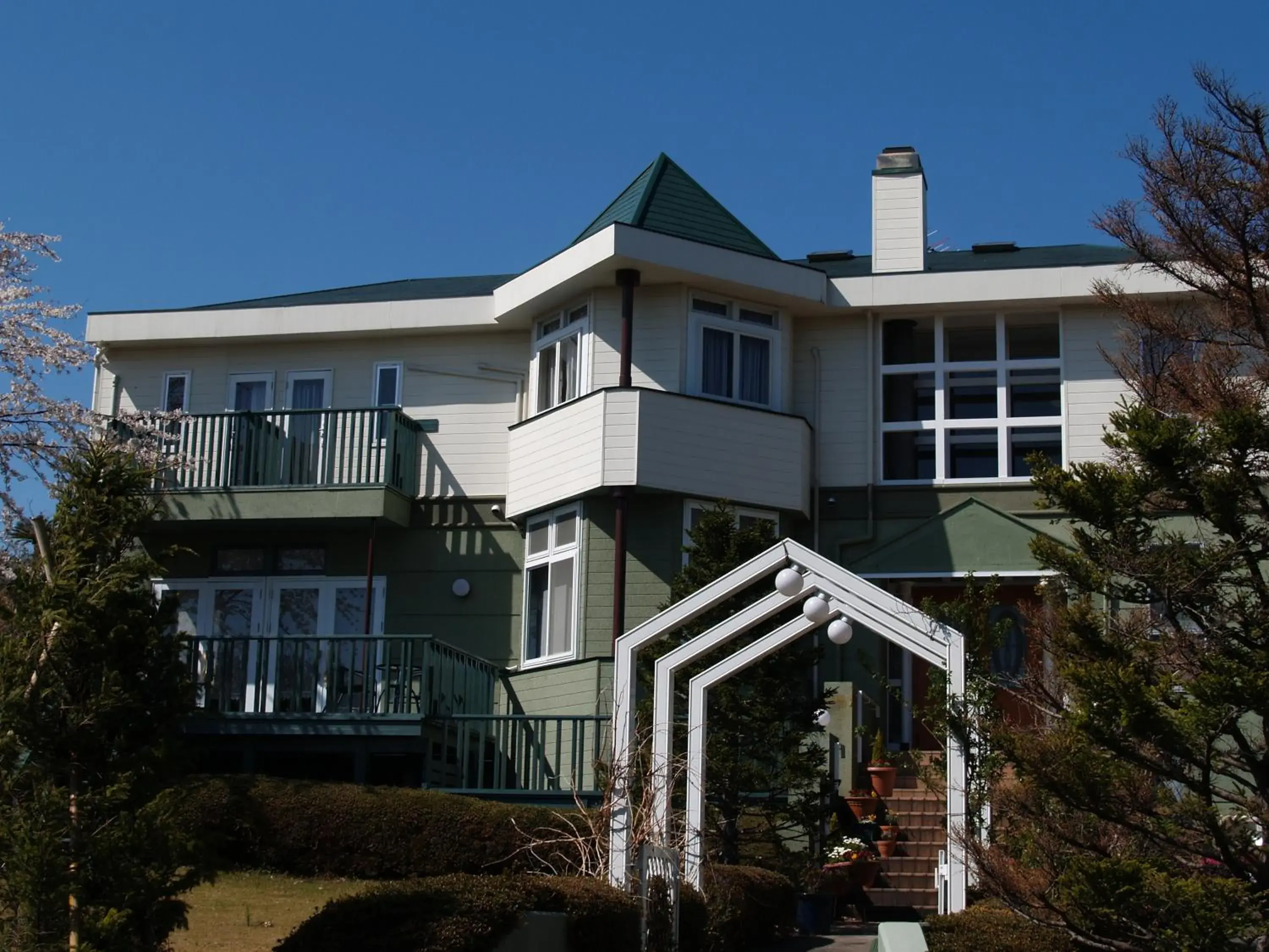 Facade/entrance in Petit Resort Hotel Alcyon Facade/entrance in Petit Resort Hotel Alcyon