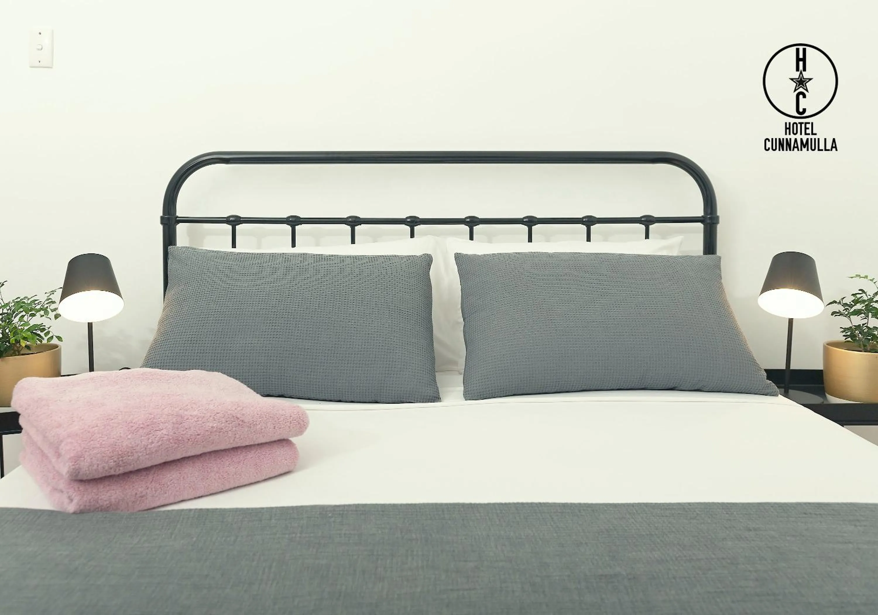Double Room with Private Bathroom in Hotel Cunnamulla