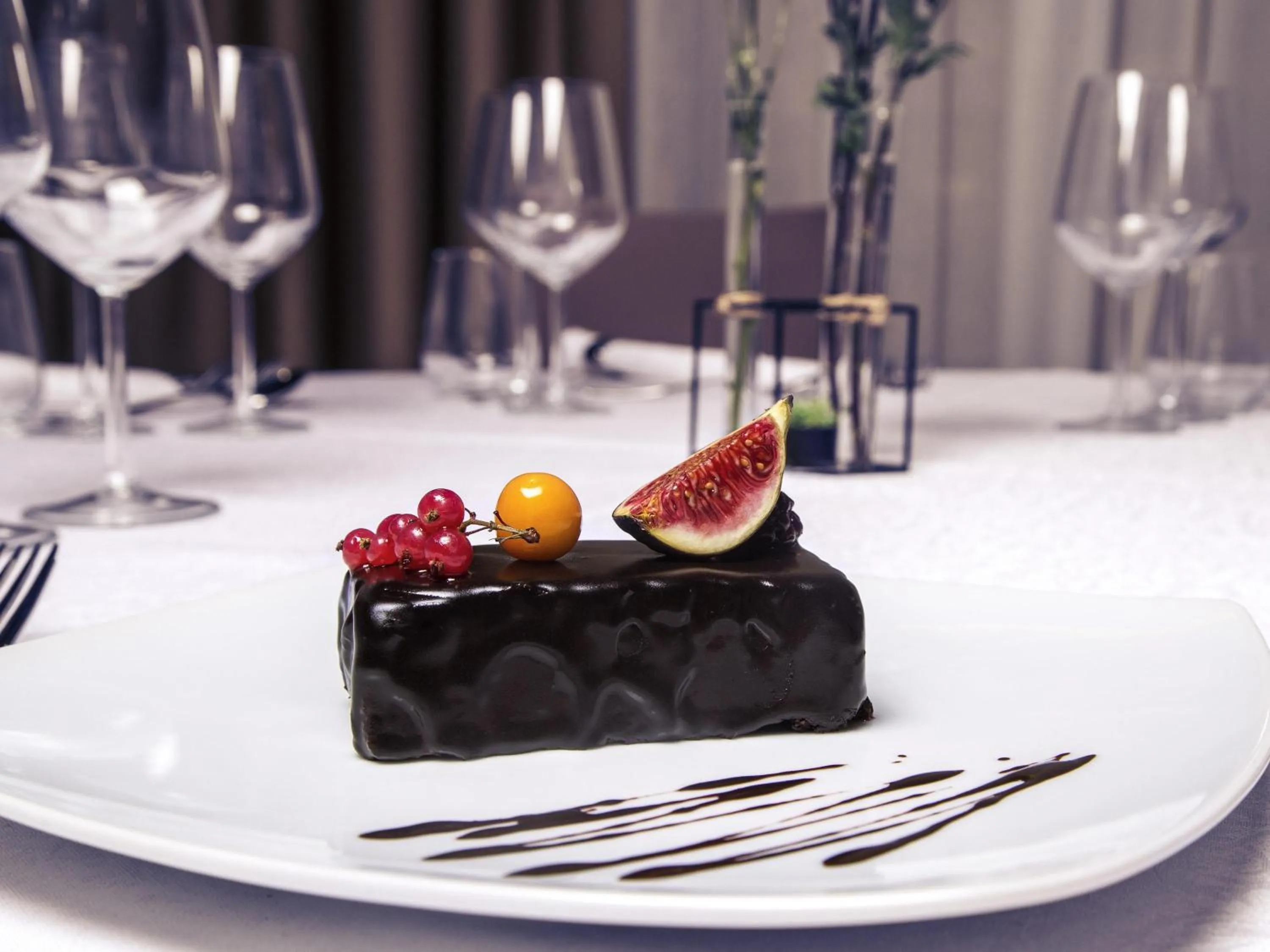 Restaurant/places to eat in Mercure Bucharest Unirii