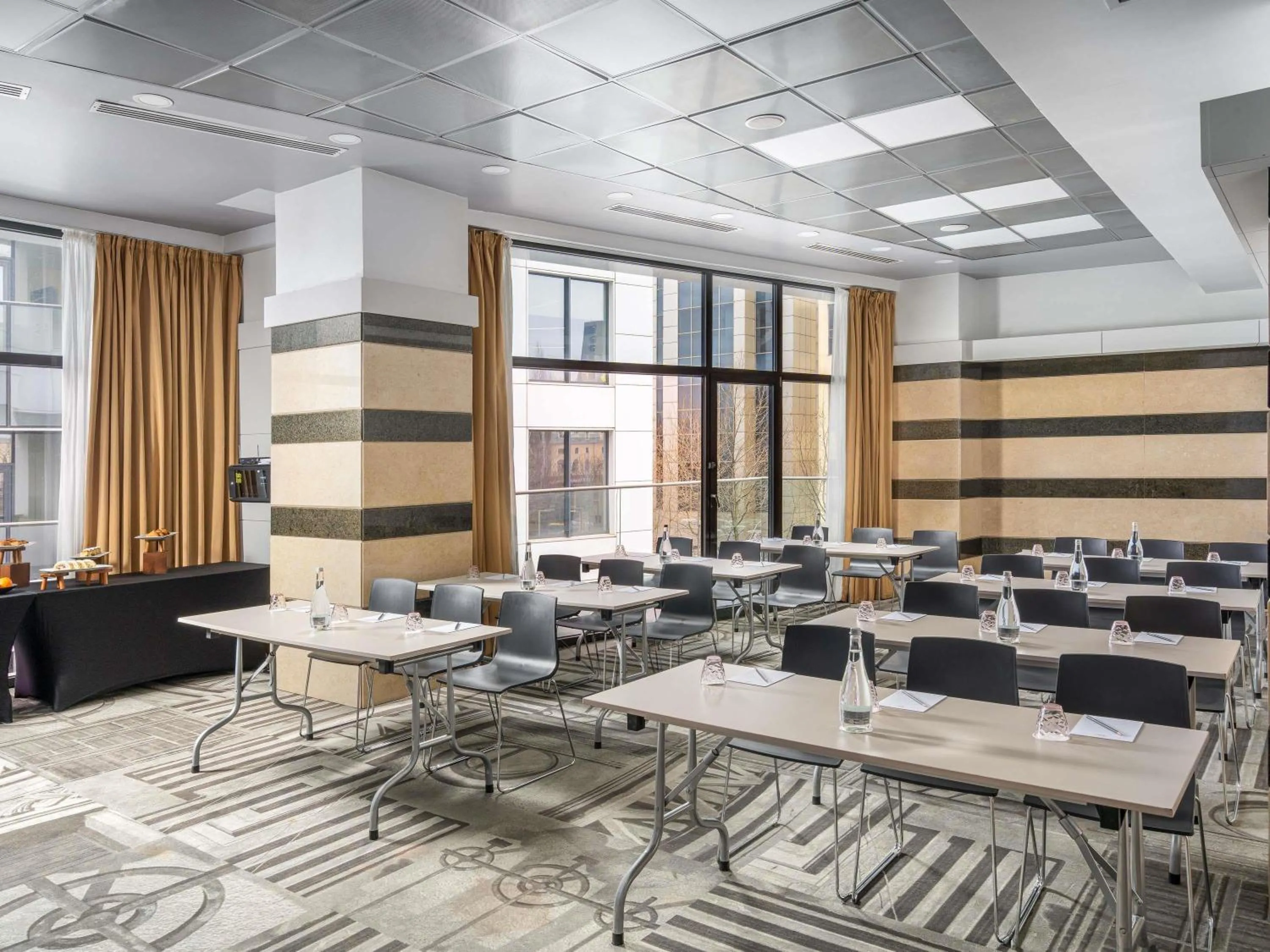 Meeting/conference room in Mercure Bucharest Unirii