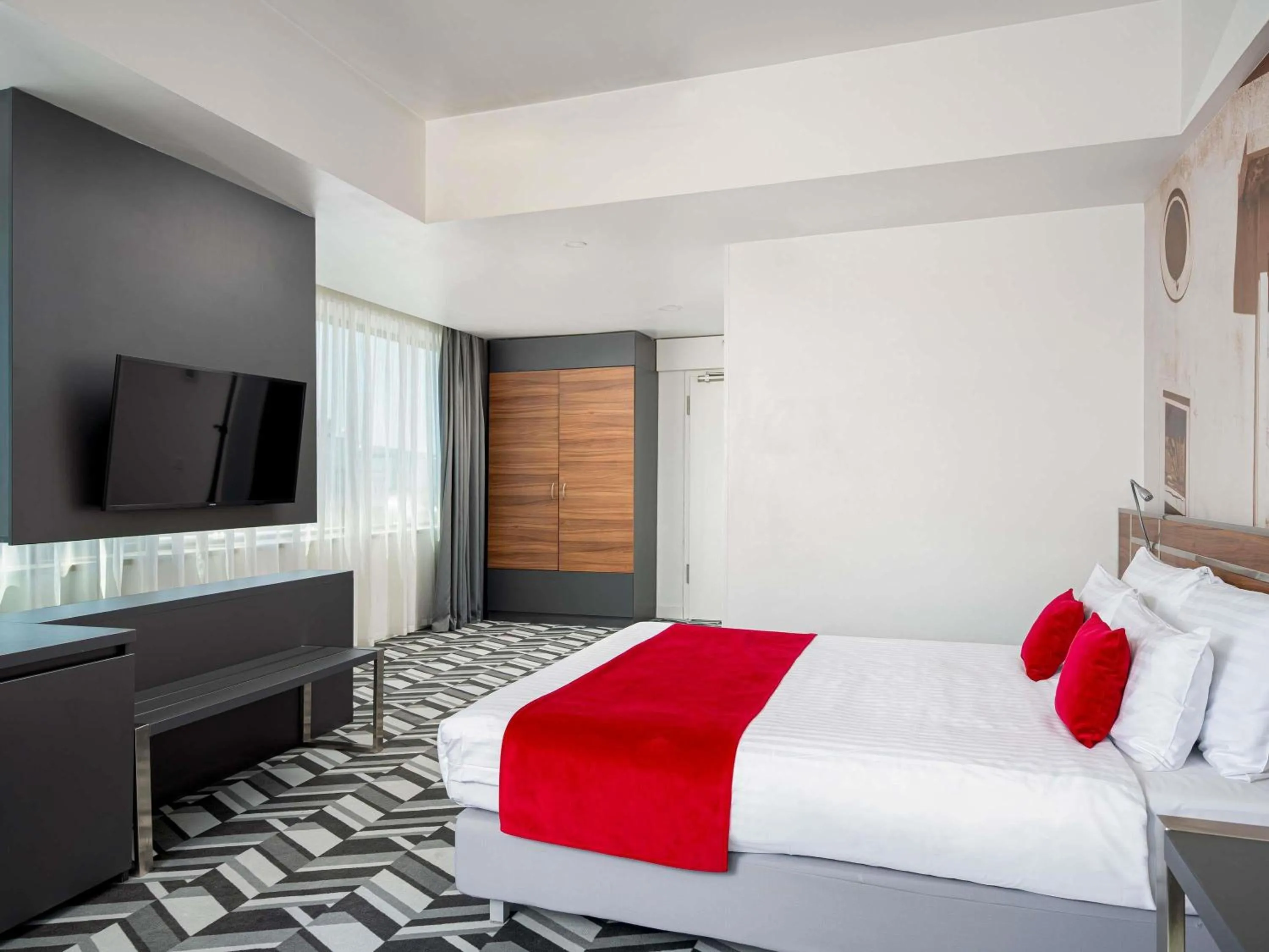 Bedroom, Bed in Mercure Bucharest Unirii