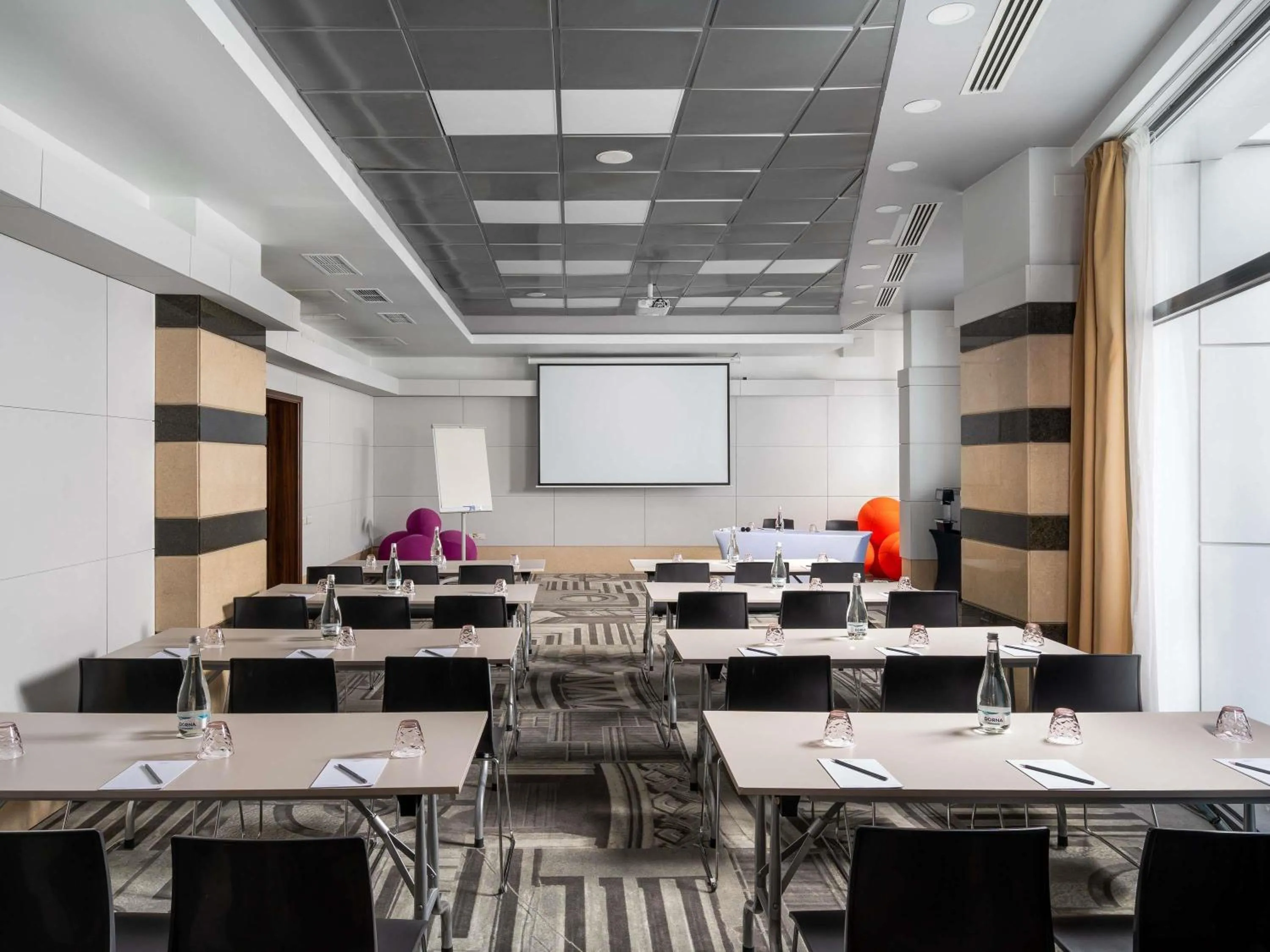 Meeting/conference room in Mercure Bucharest Unirii