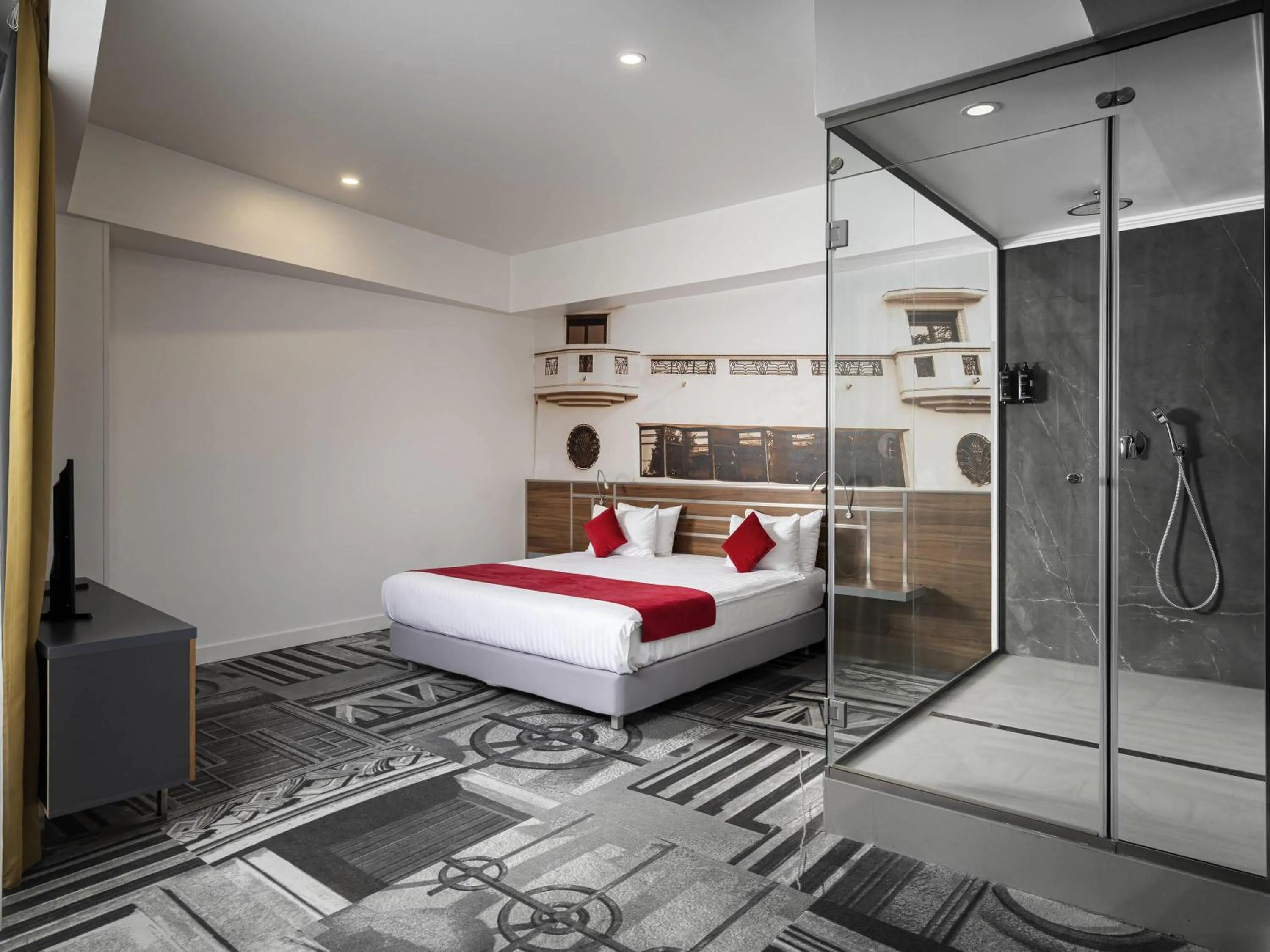 Photo of the whole room, Bed in Mercure Bucharest Unirii