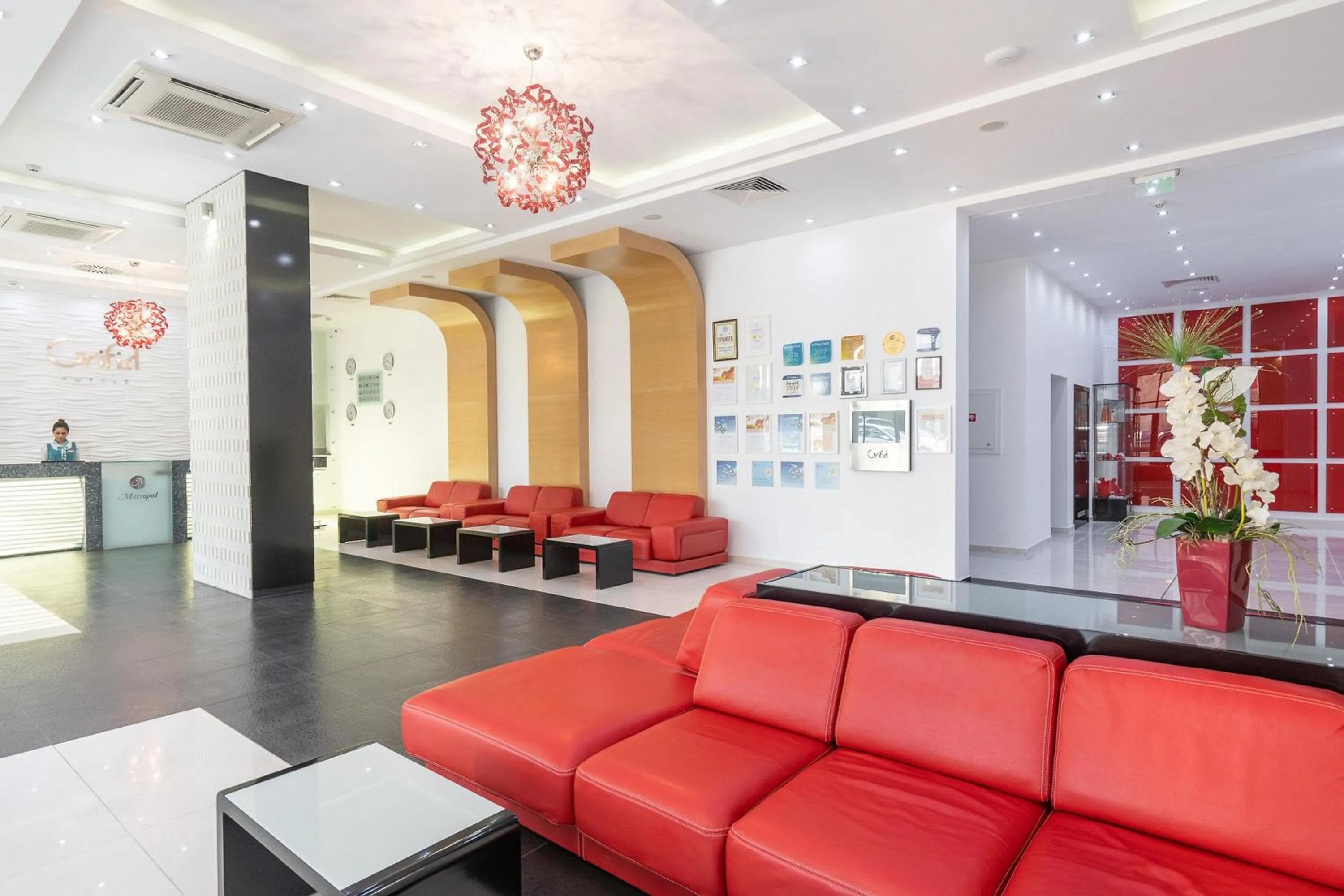 Lobby or reception in GRIFID Metropol Hotel - Premium All inclusive & Private Beach - Adults Only