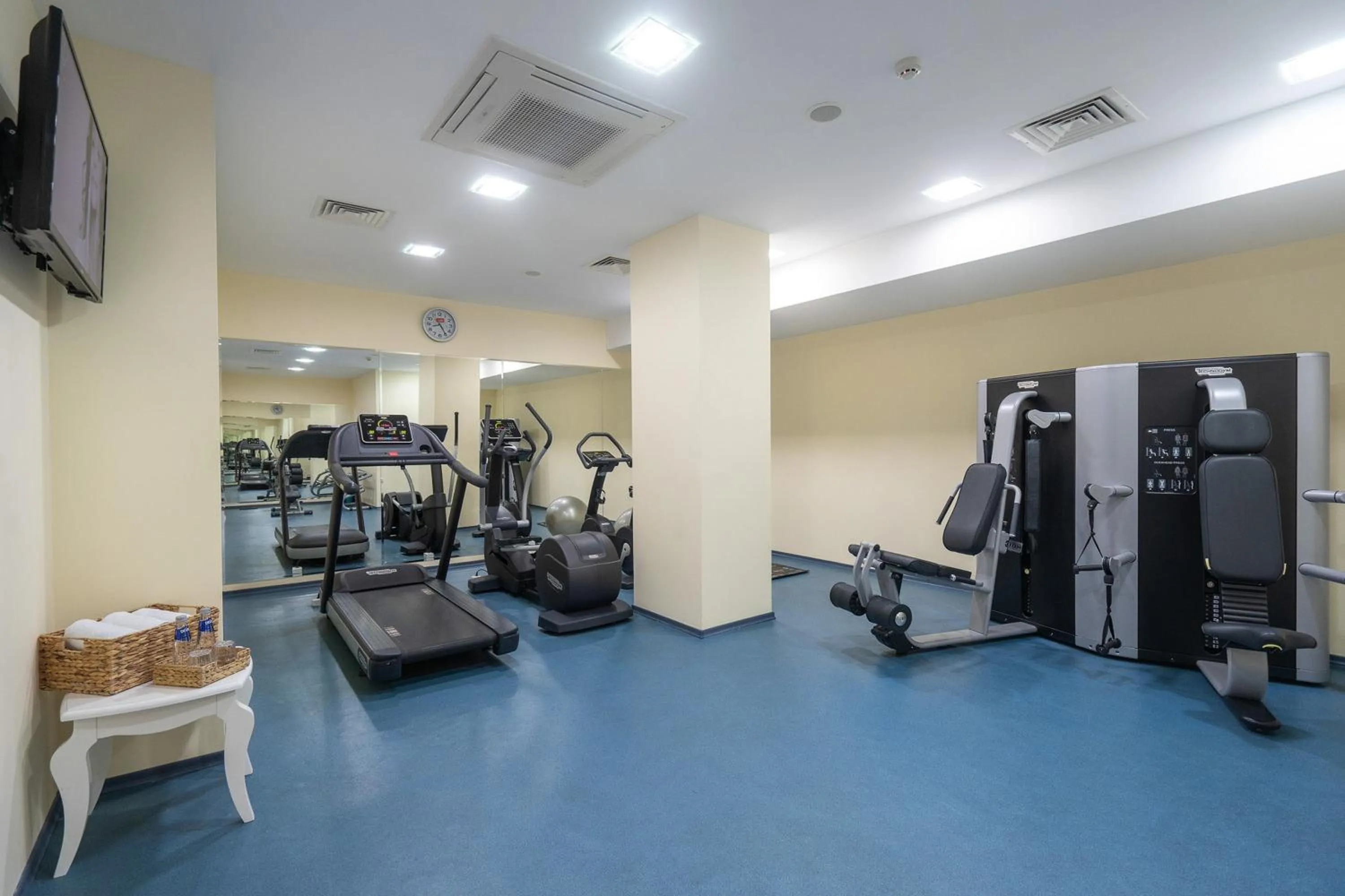 Fitness centre/facilities in GRIFID Metropol Hotel - Premium All inclusive & Private Beach - Adults Only