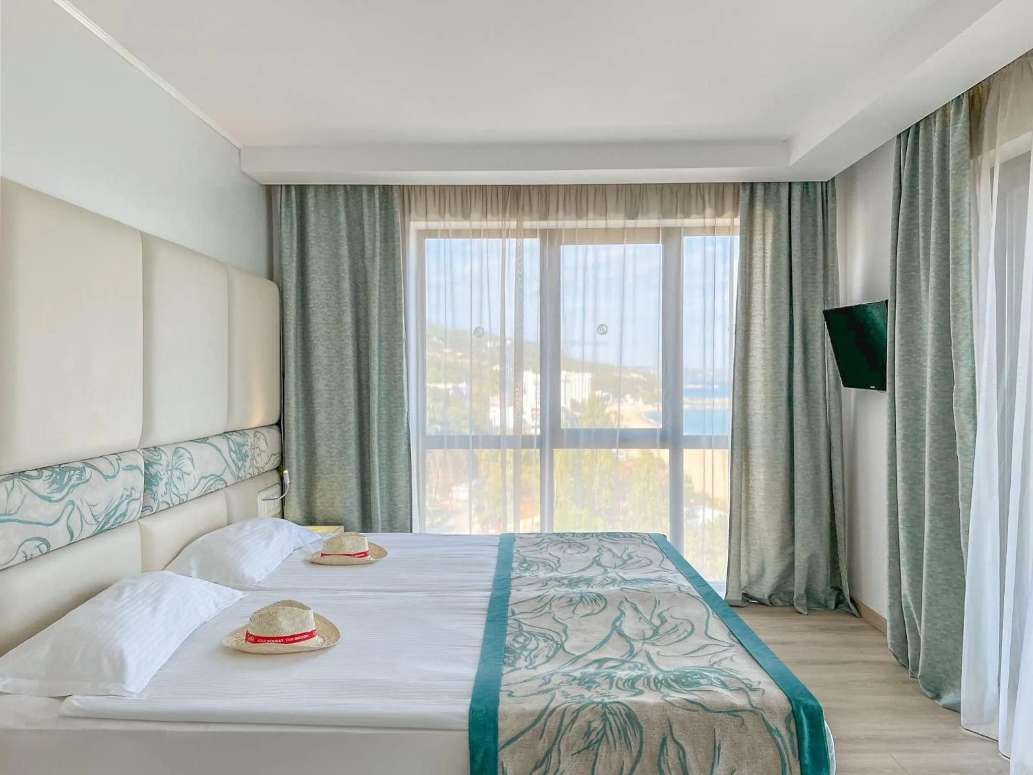 View (from property/room), Bed in GRIFID Metropol Hotel - Premium All inclusive & Private Beach - Adults Only