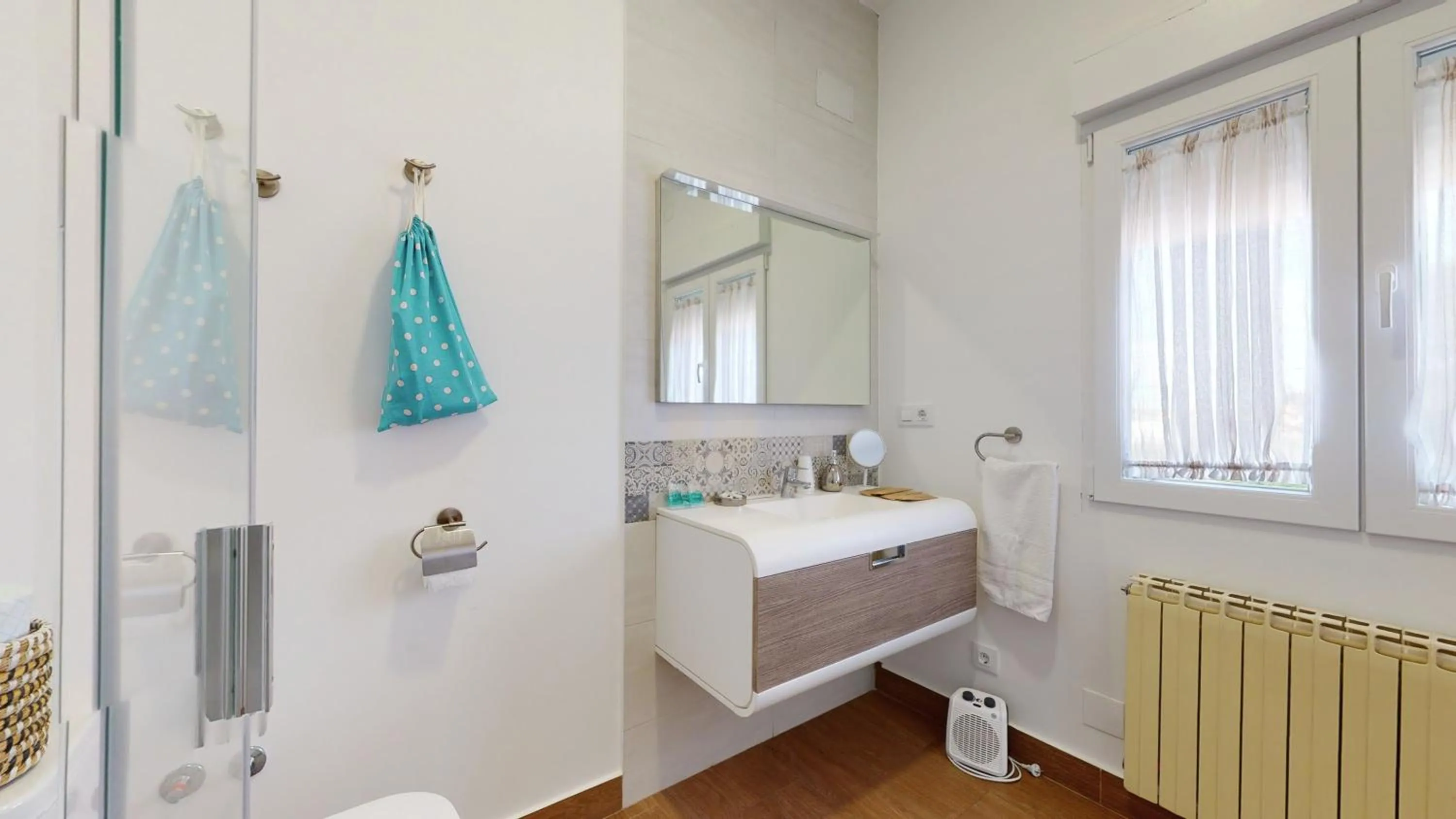 Bathroom in Hotel Consuegra