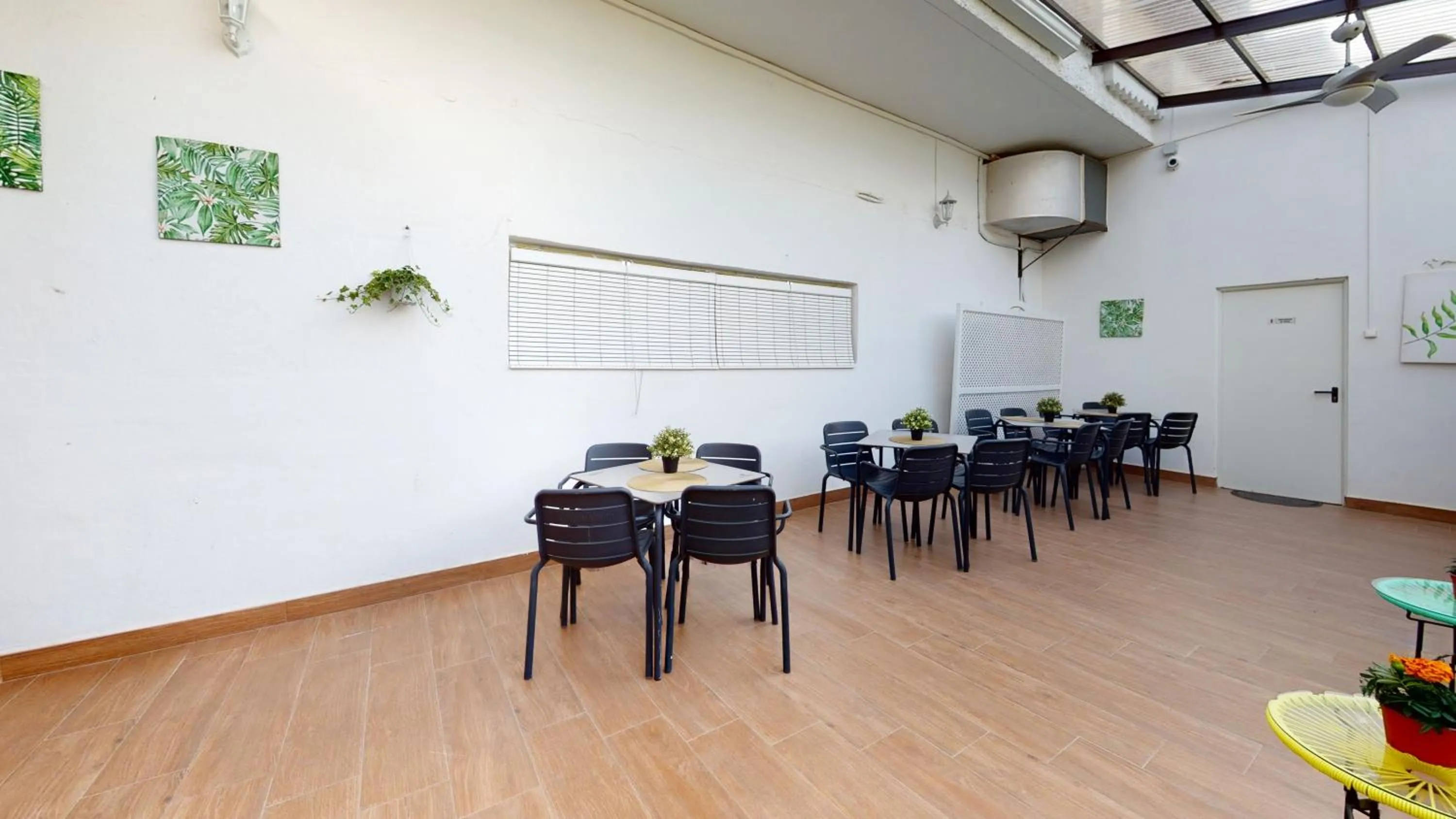 Dining area in Hotel Consuegra