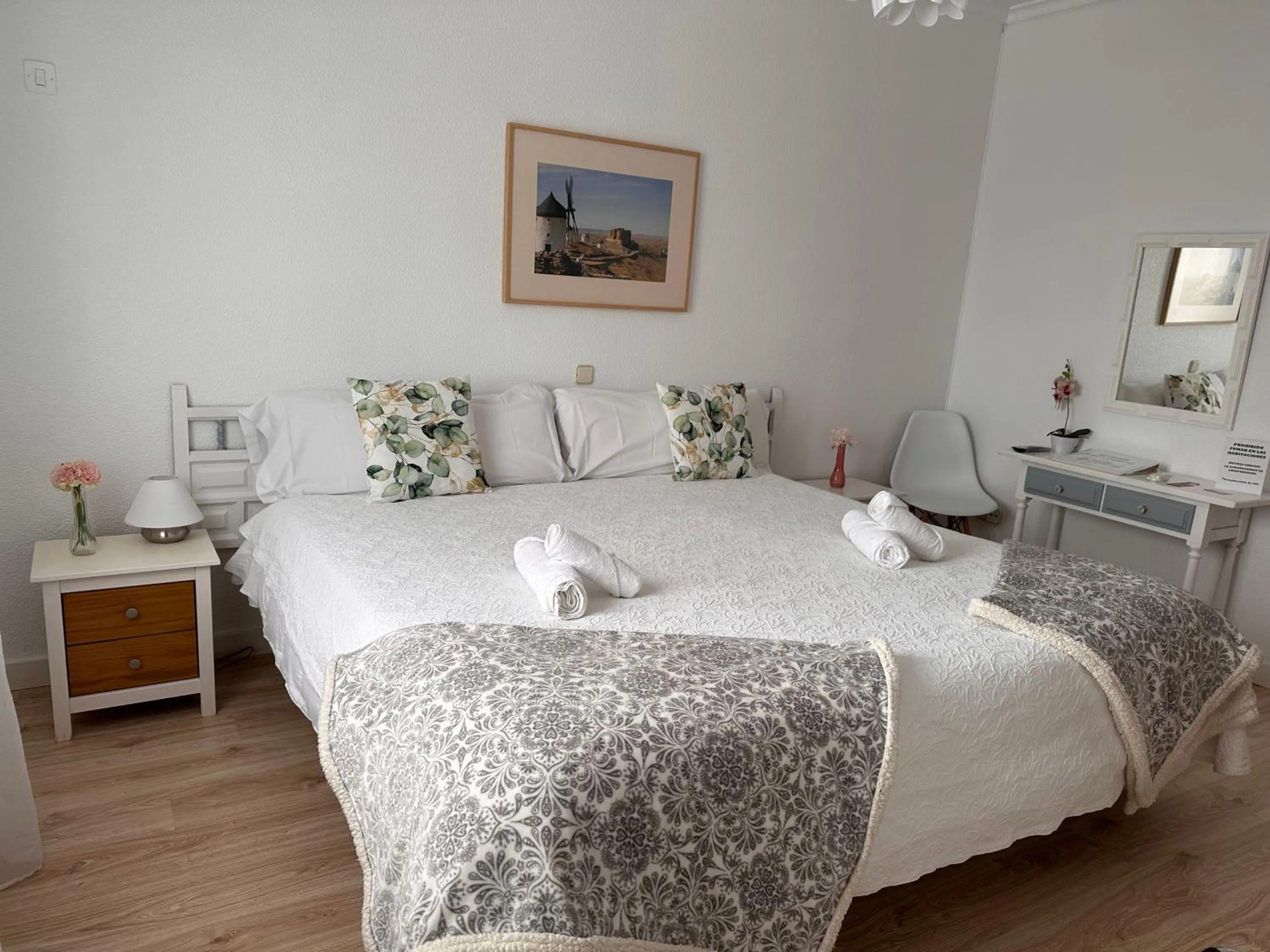 Photo of the whole room, Bed in Hotel Consuegra