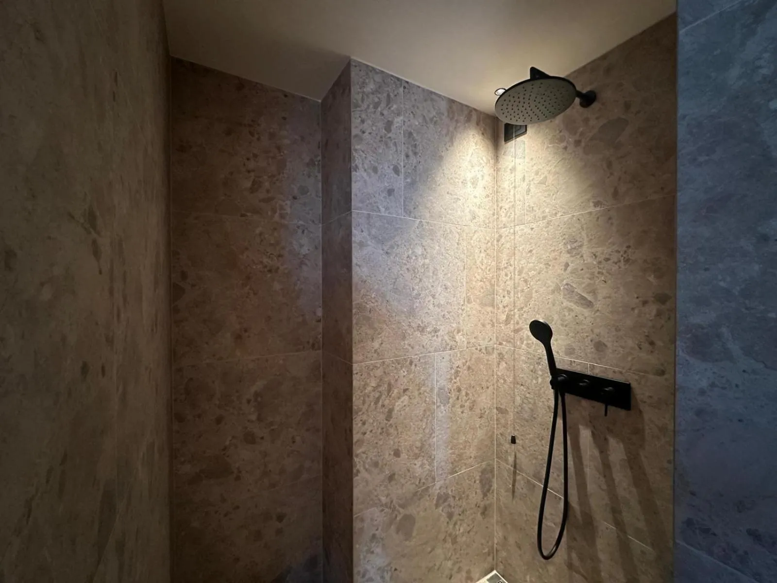 Shower in Hotel Serena Cortina