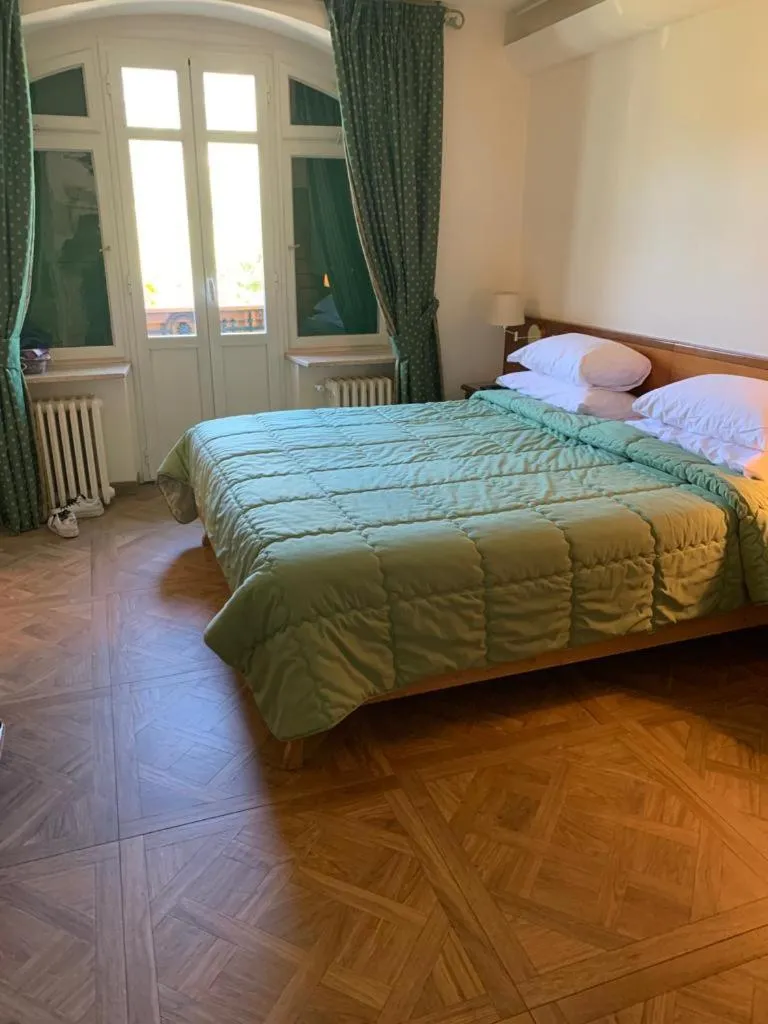 Bedroom, Bed in Hotel Serena Cortina