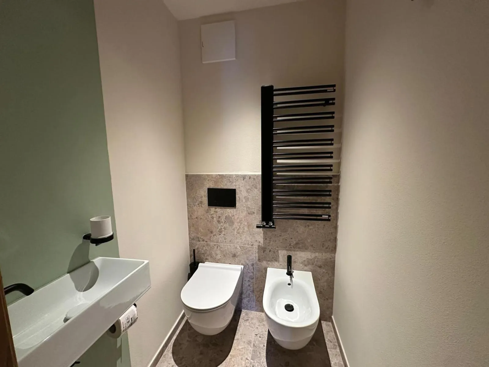 Toilet in Hotel Serena Cortina