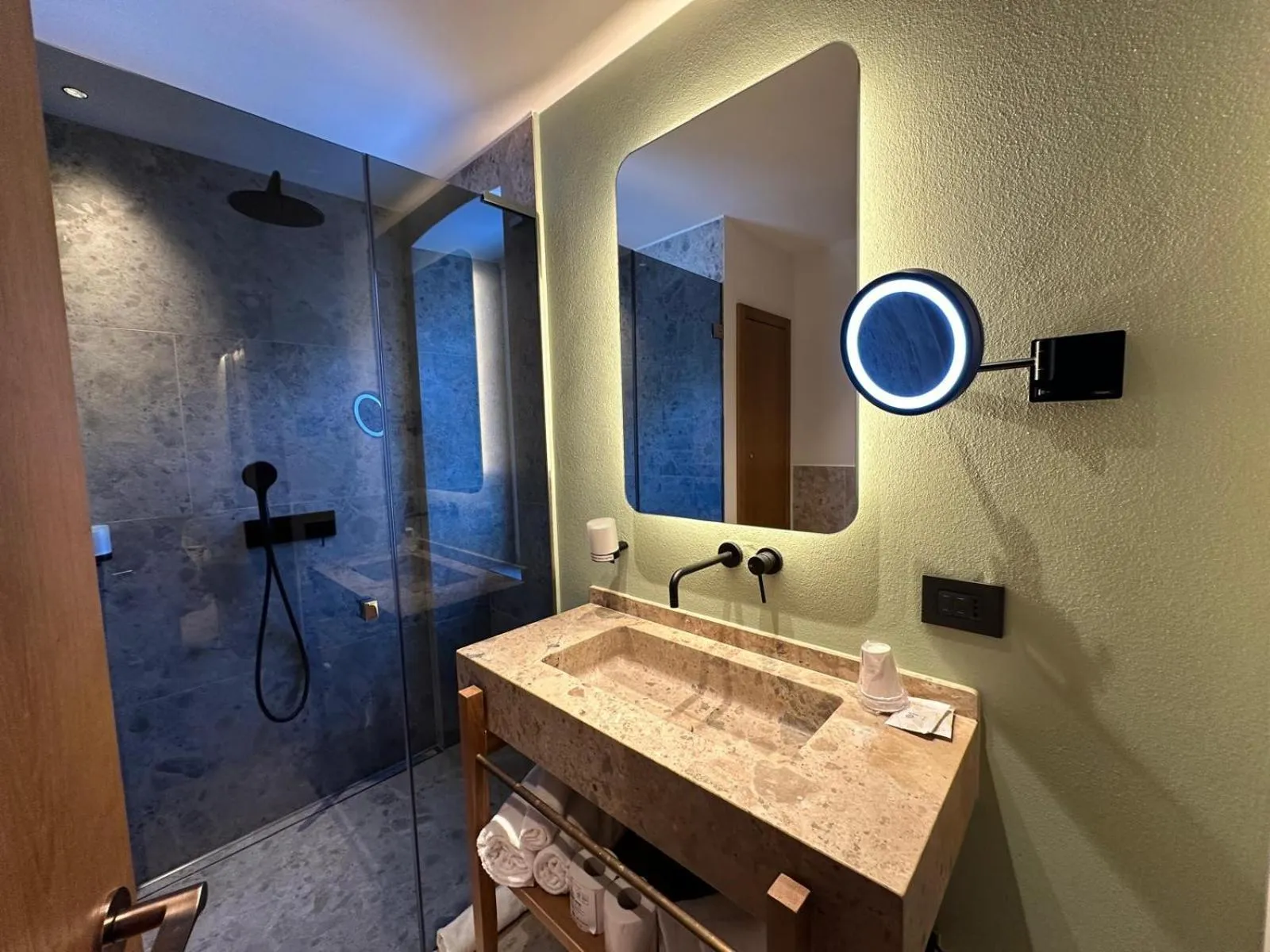 Bathroom in Hotel Serena Cortina