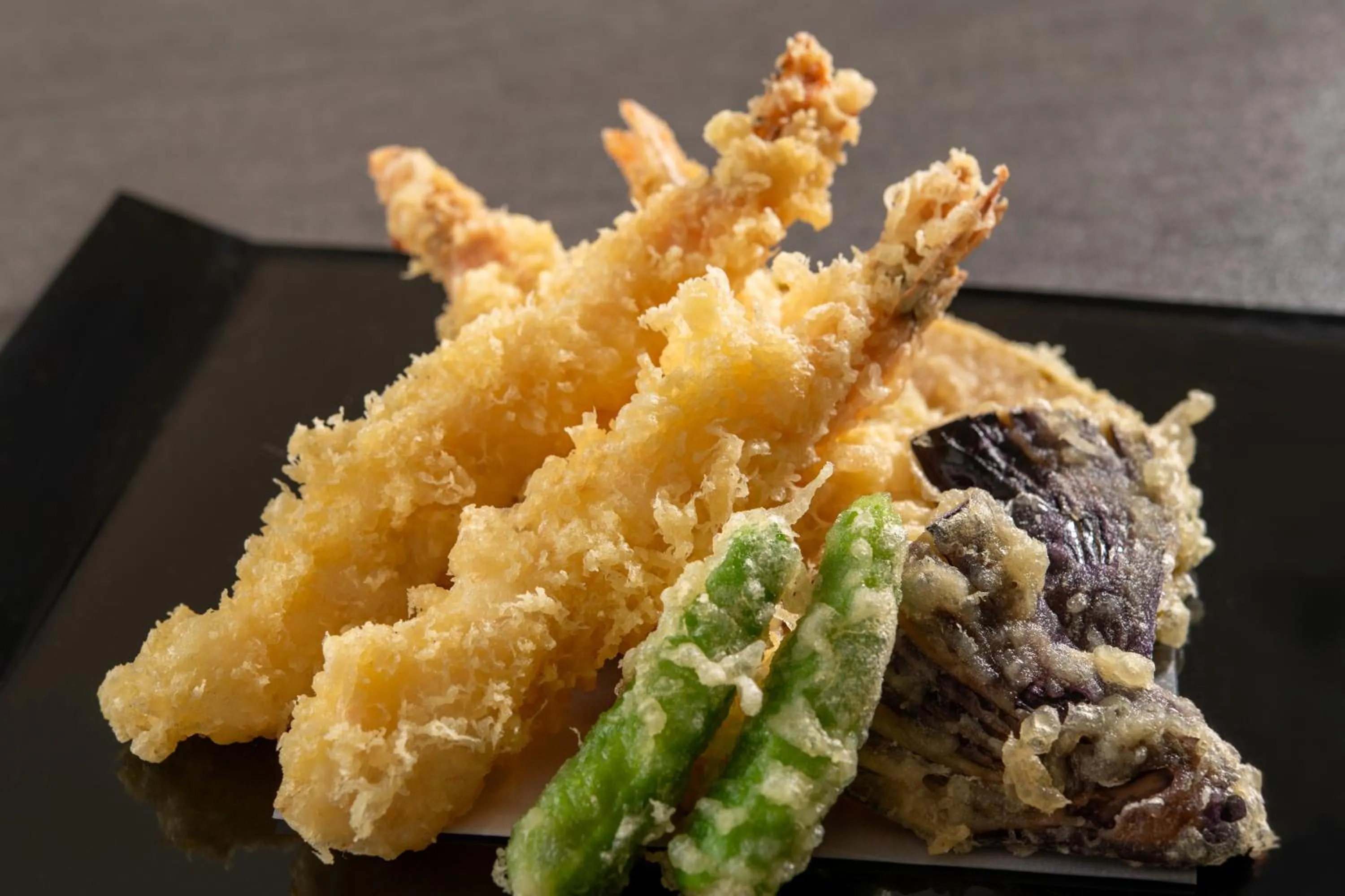 Restaurant/places to eat in Art Hotel Narita