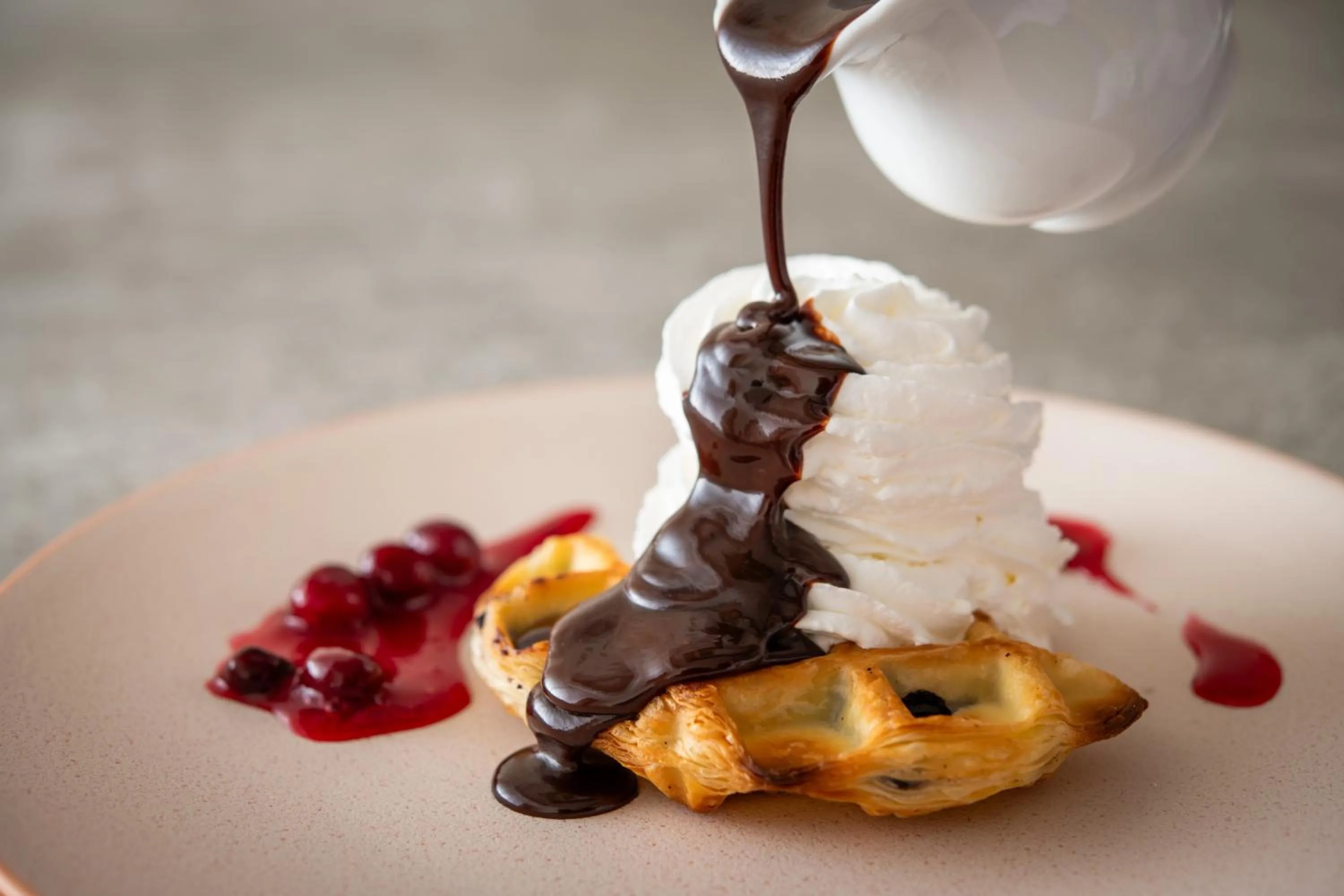 Restaurant/places to eat in Art Hotel Narita