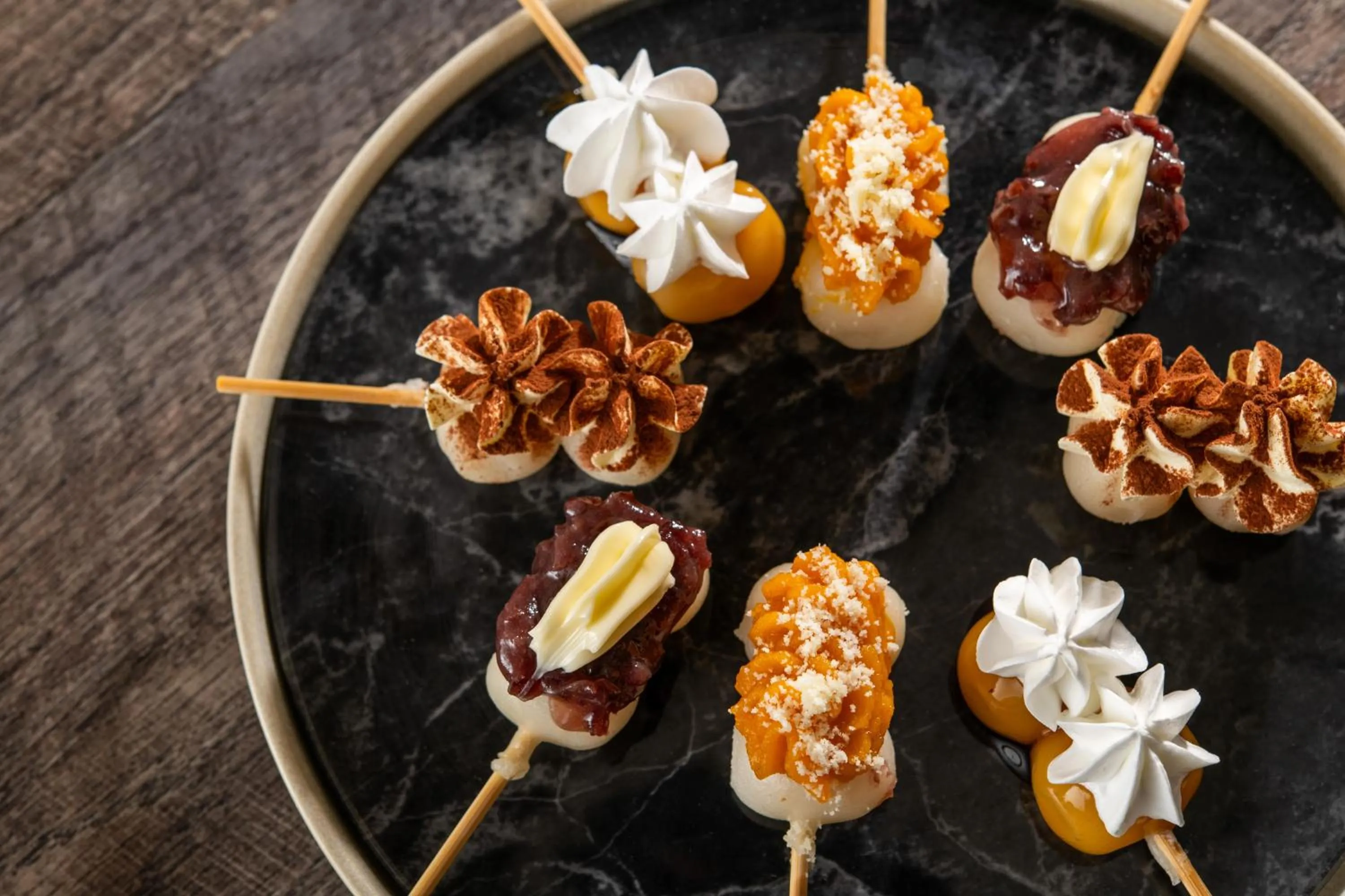 Restaurant/places to eat in Art Hotel Narita