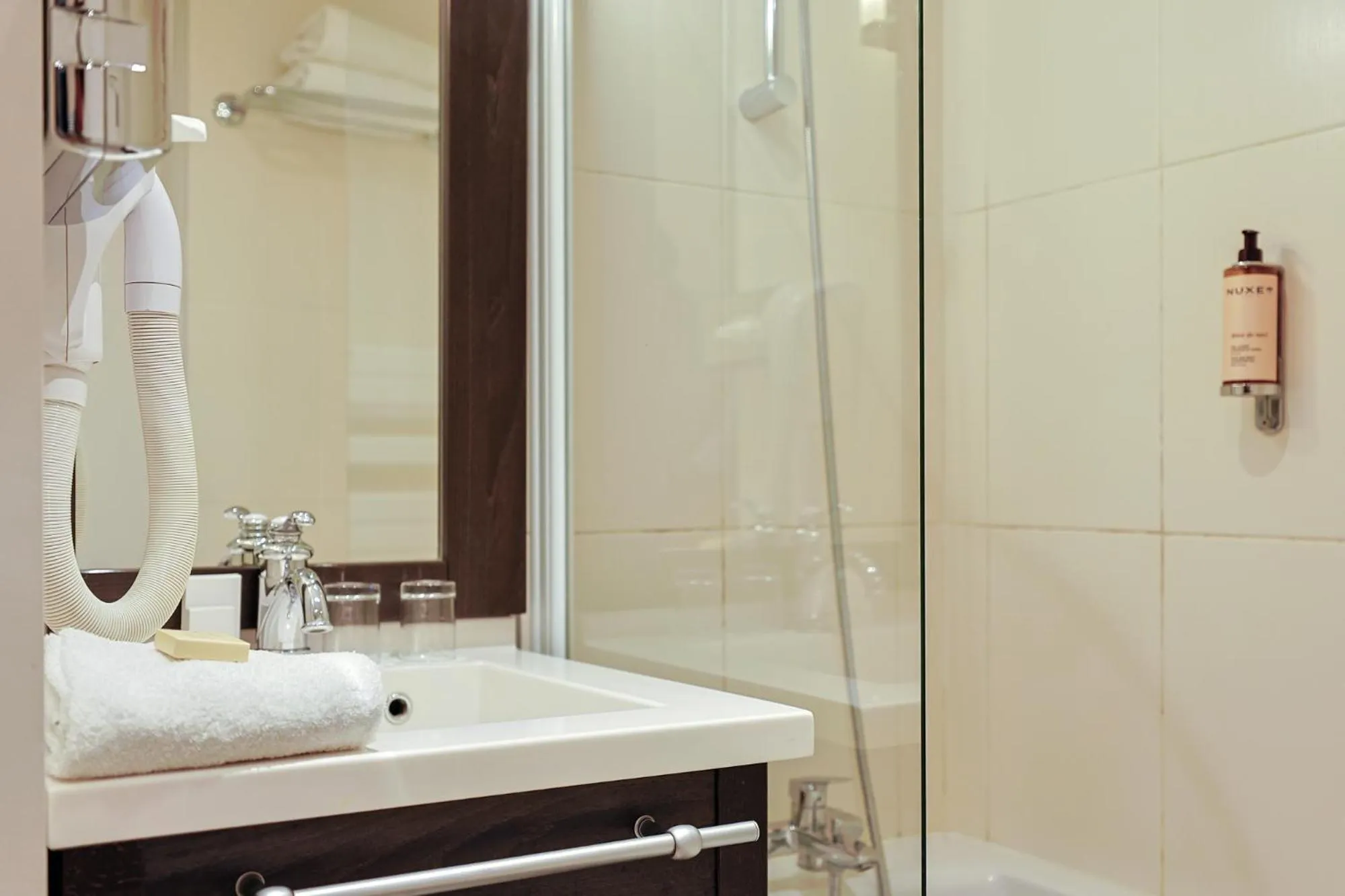 Bathroom in Seven Urban Suites Nantes Centre