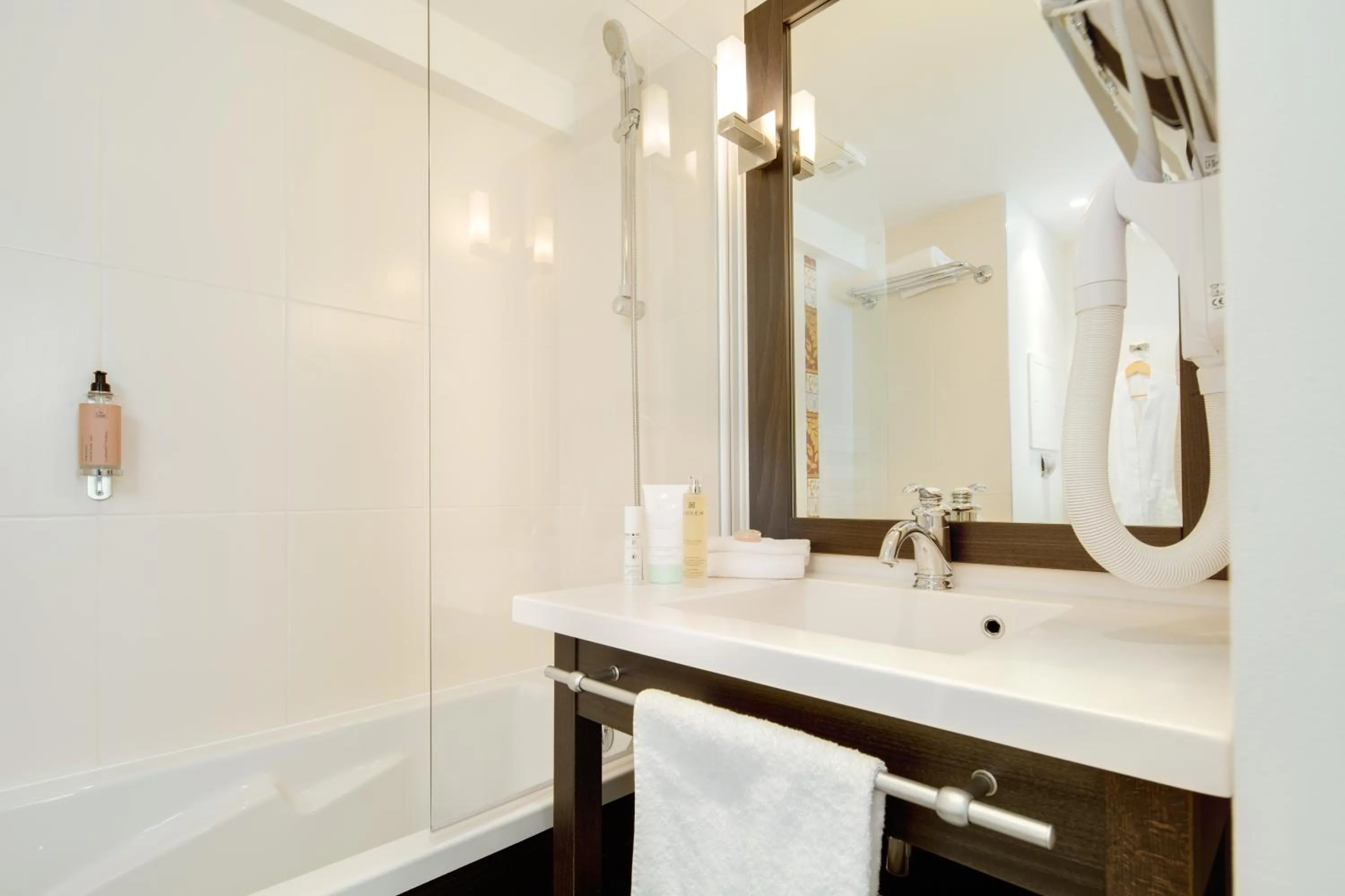 Bathroom in Seven Urban Suites Nantes Centre