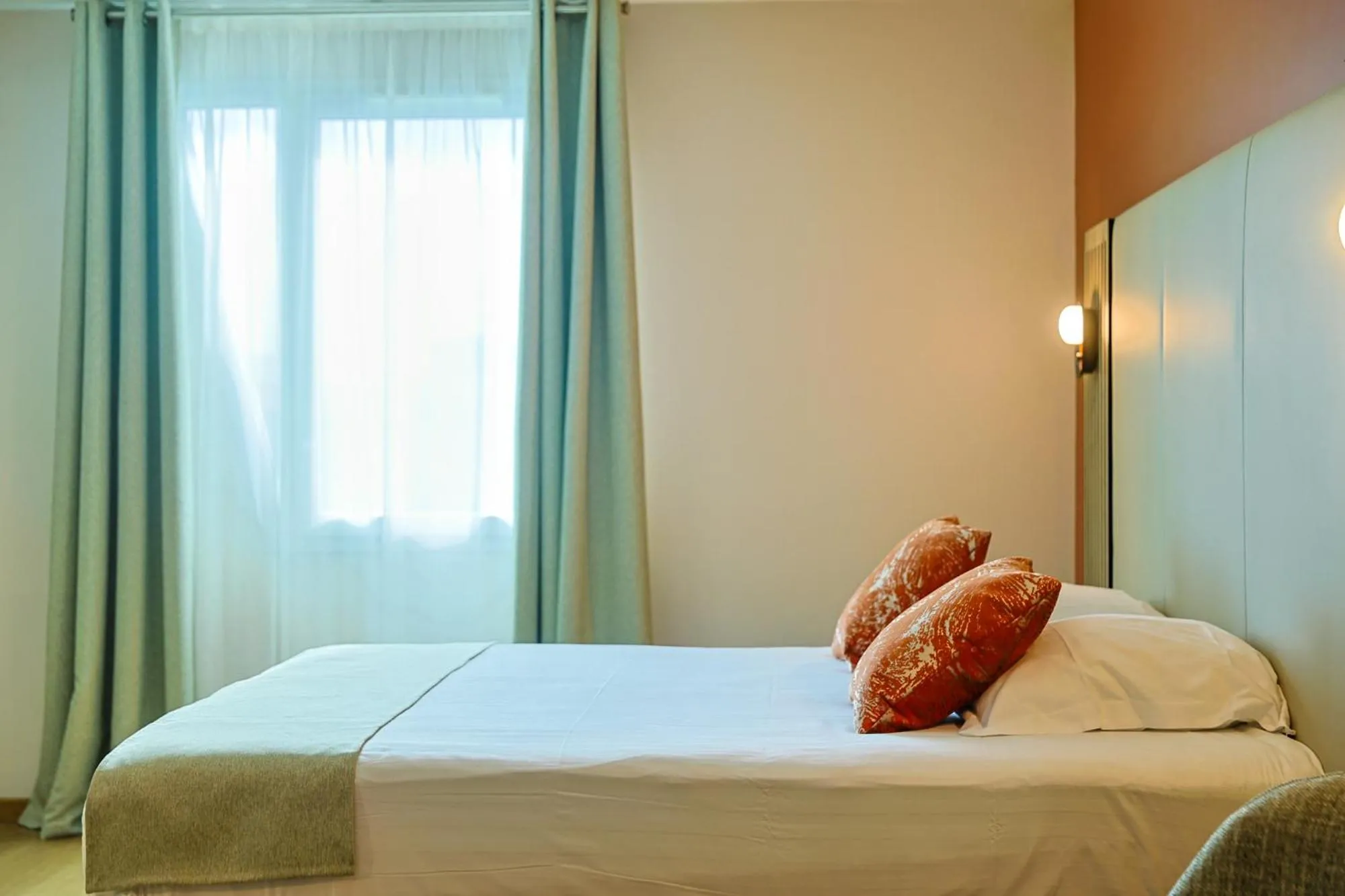 Bedroom, Bed in Seven Urban Suites Nantes Centre