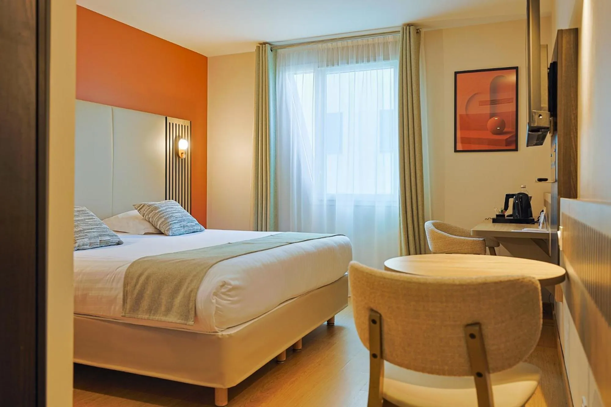 Bedroom, Bed in Seven Urban Suites Nantes Centre