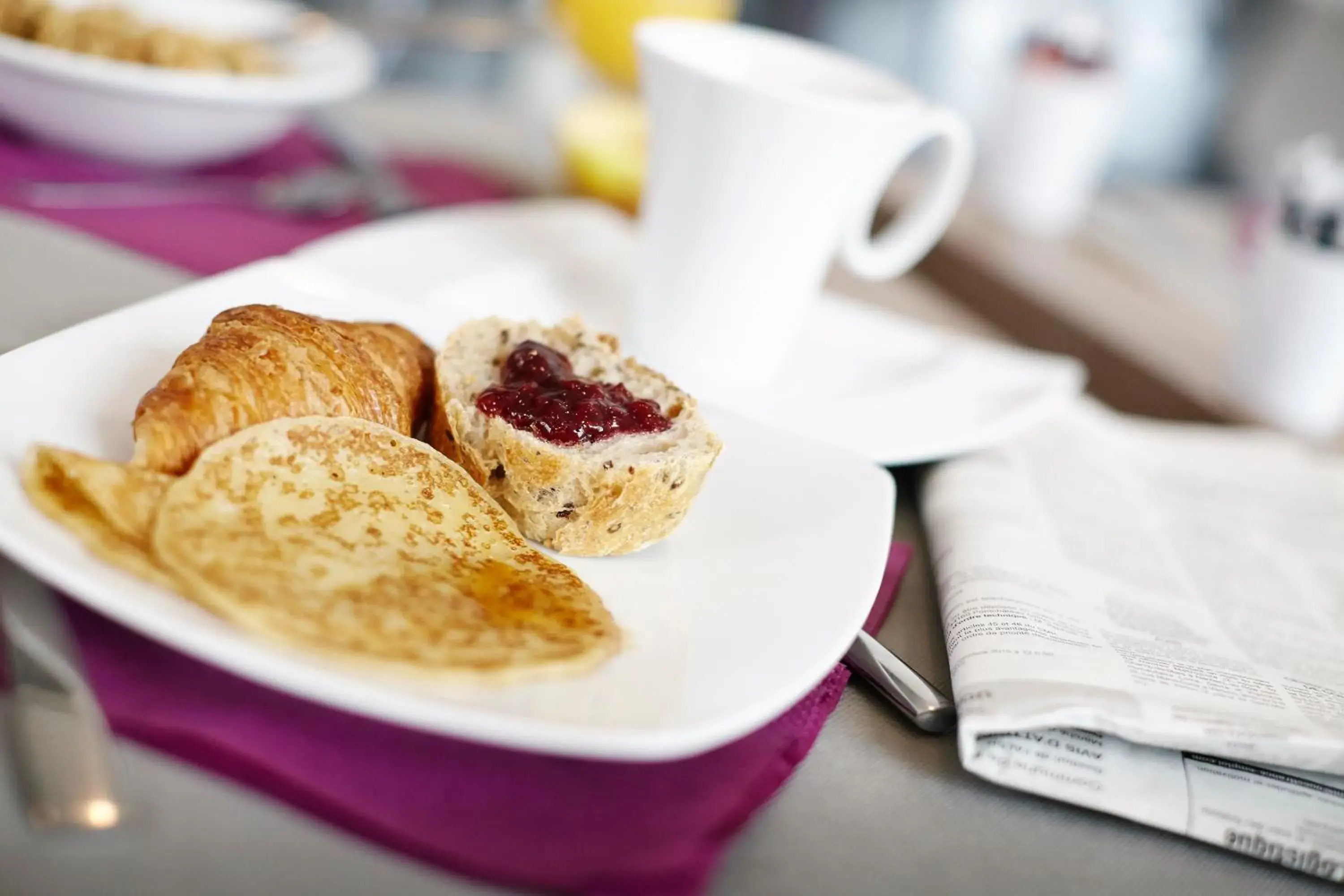 Buffet breakfast in Seven Urban Suites Nantes Centre Buffet breakfast in Seven Urban Suites Nantes Centre