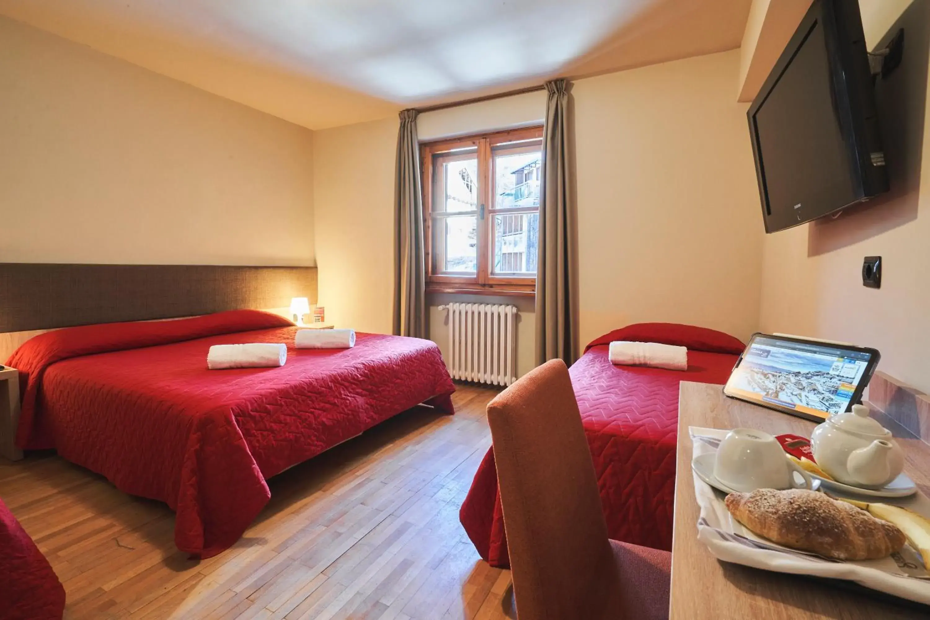 Triple Room in Hotel Mondolé - Azzurro Club Triple Room in Hotel Mondolé - Azzurro Club