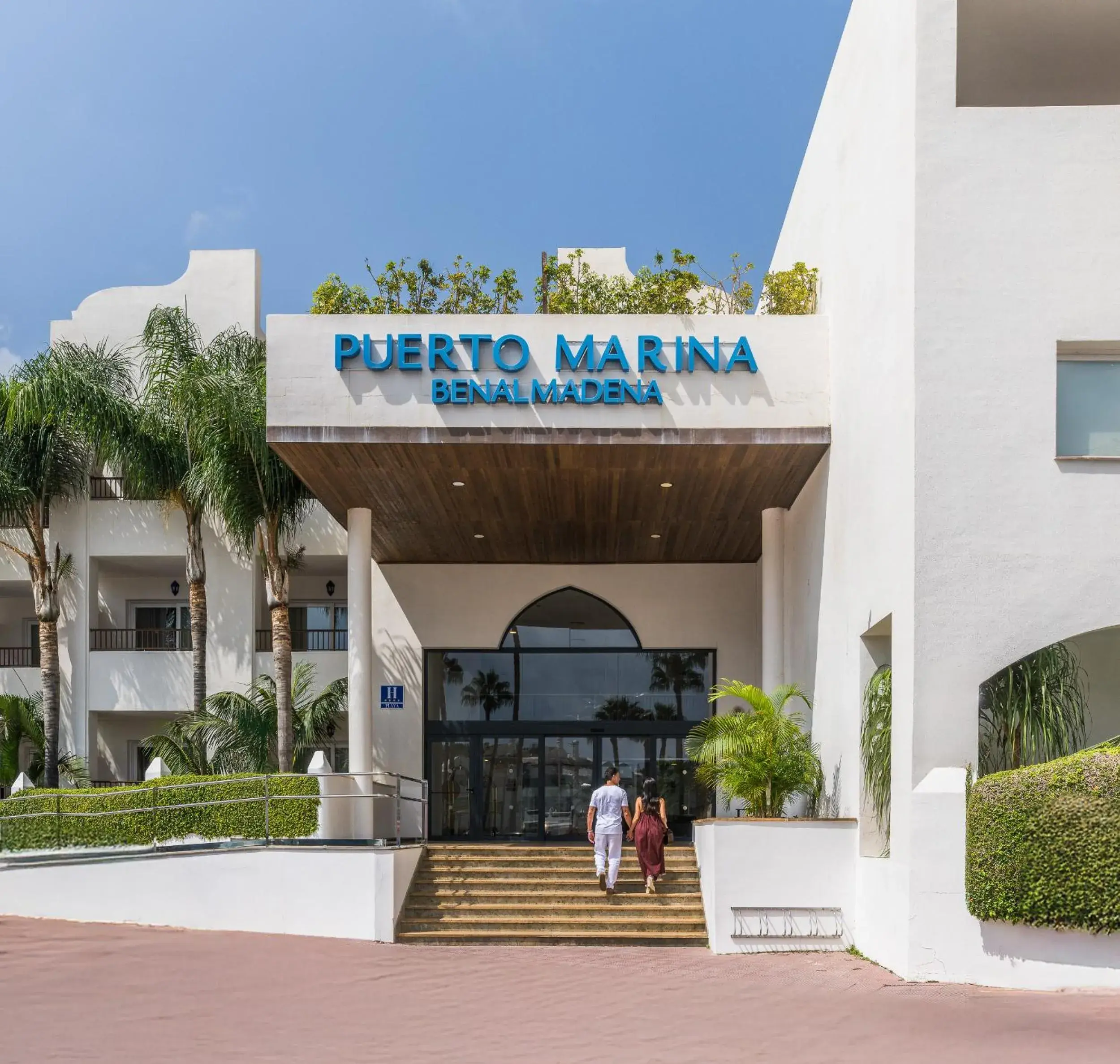 Property building in Mac Puerto Marina Benalmádena Property building in Mac Puerto Marina Benalmádena