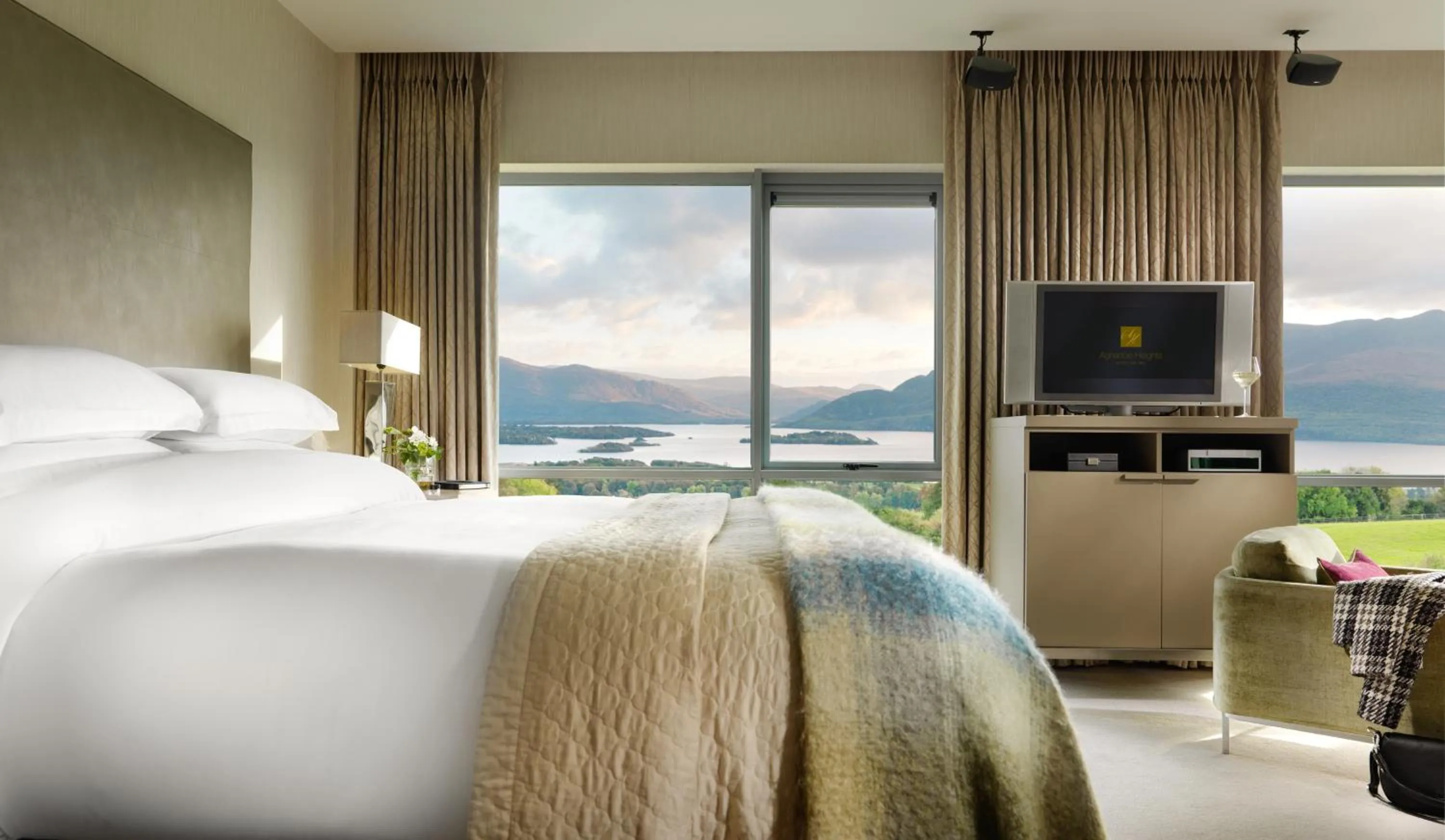 Bed in Aghadoe Heights Hotel & Spa