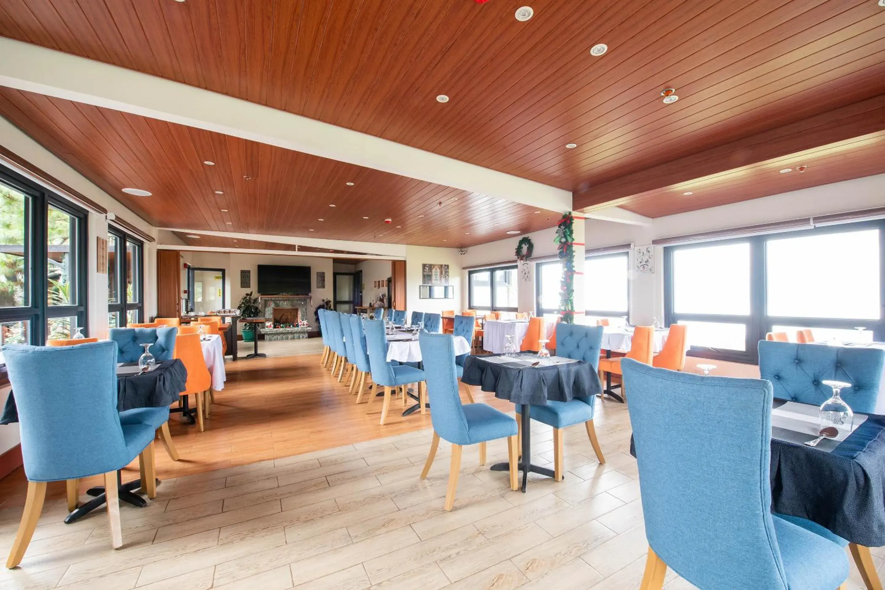 Restaurant/places to eat in Sunset View Ridge Residences Restaurant/places to eat in Sunset View Ridge Residences