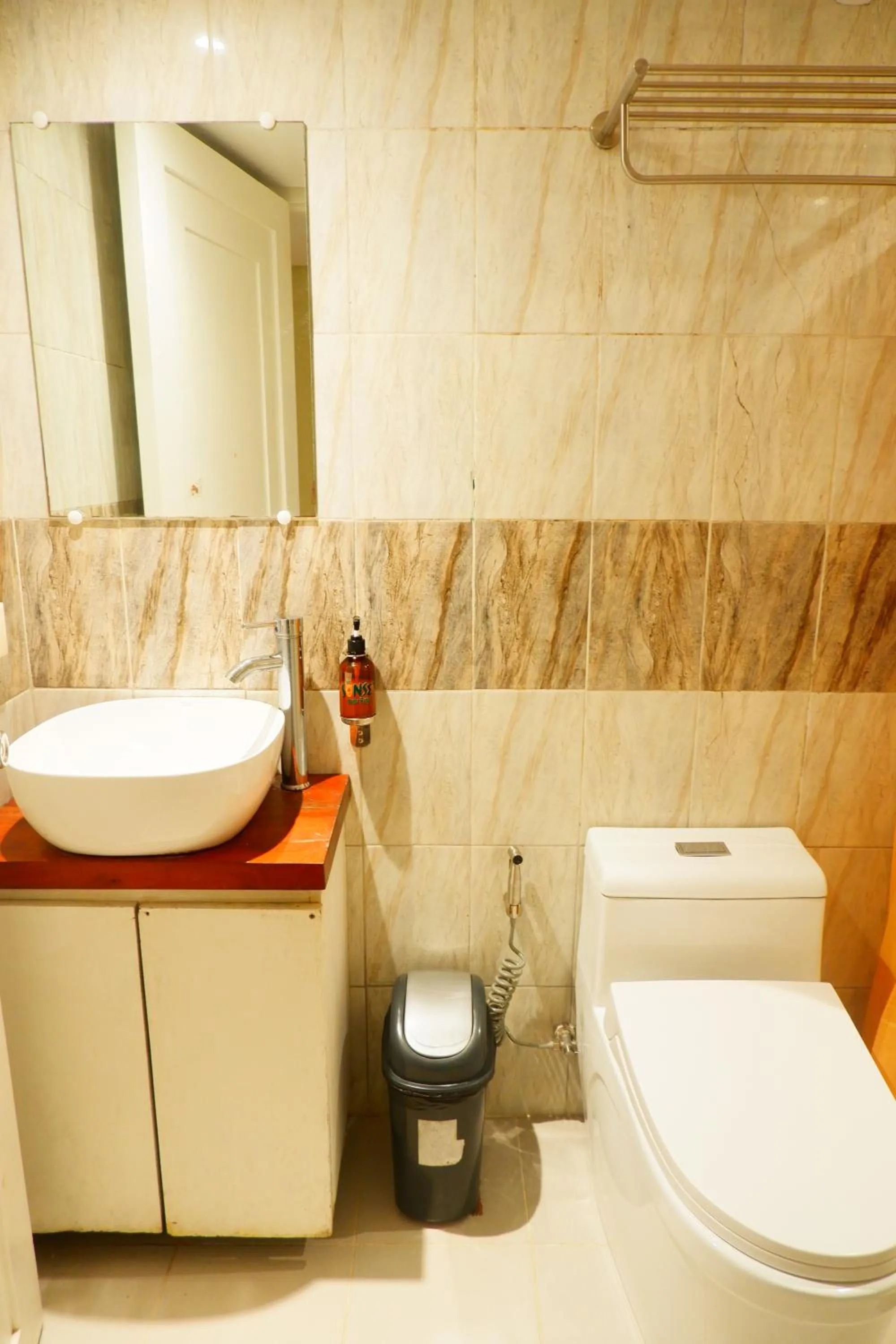 Toilet in Sunset View Ridge Residences