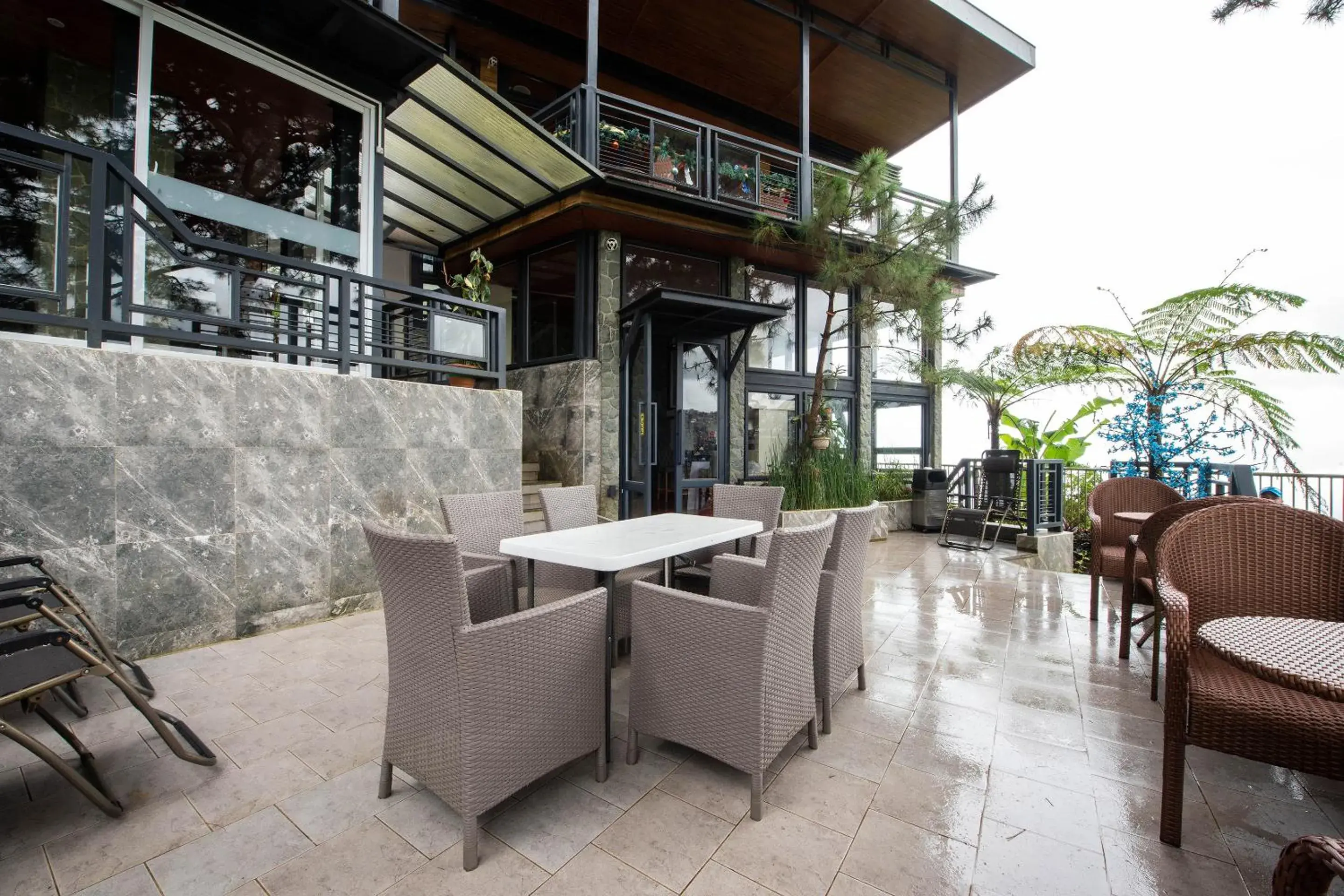 Balcony/Terrace in Sunset View Ridge Residences Balcony/Terrace in Sunset View Ridge Residences