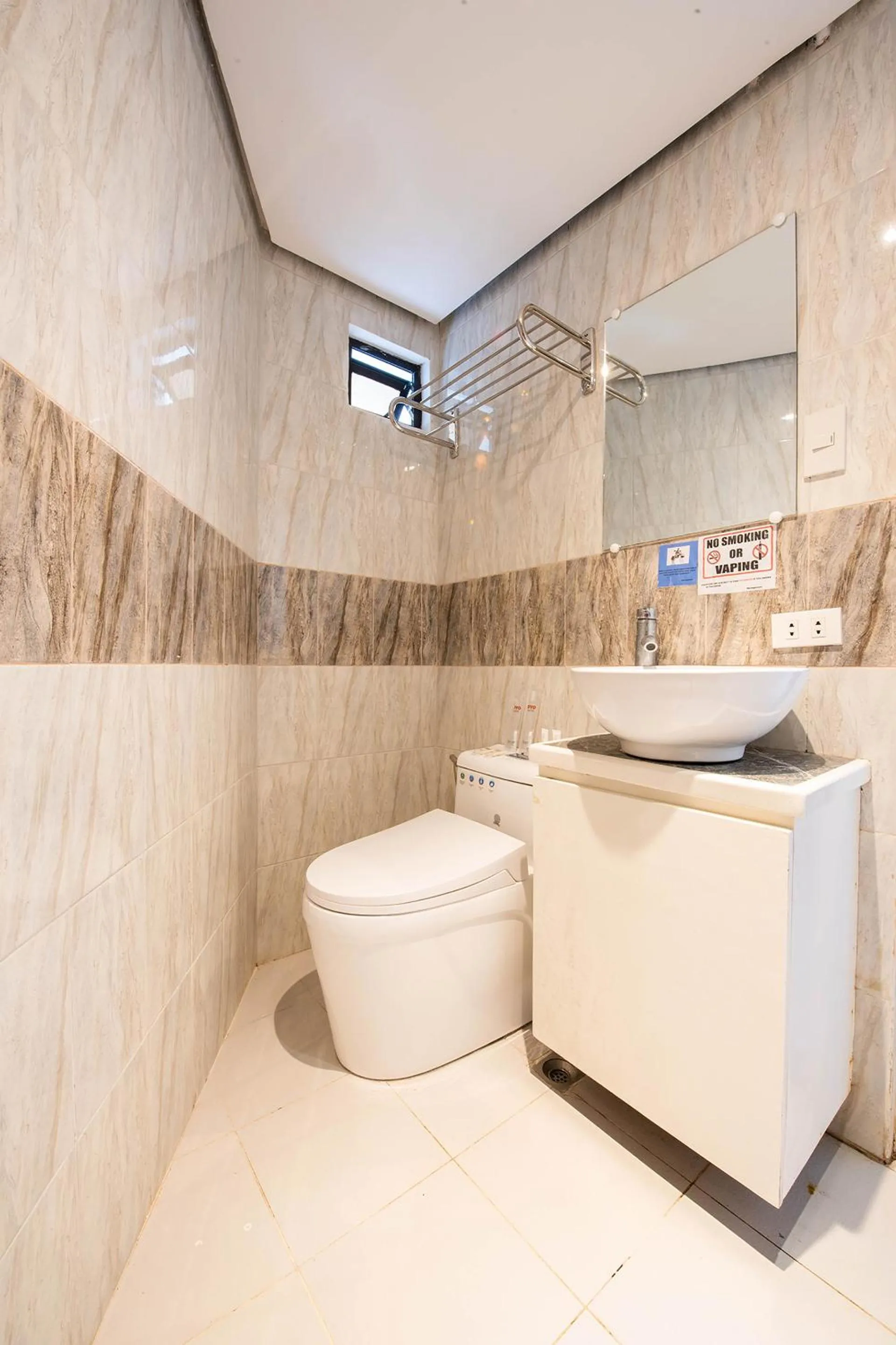 Bathroom in Sunset View Ridge Residences