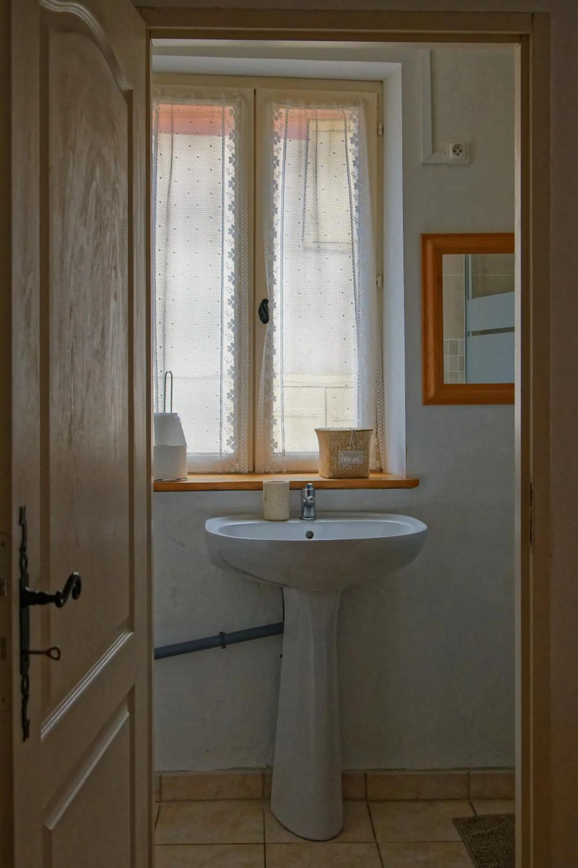 Bathroom in Maison Rives - Village du Livre de Montolieu