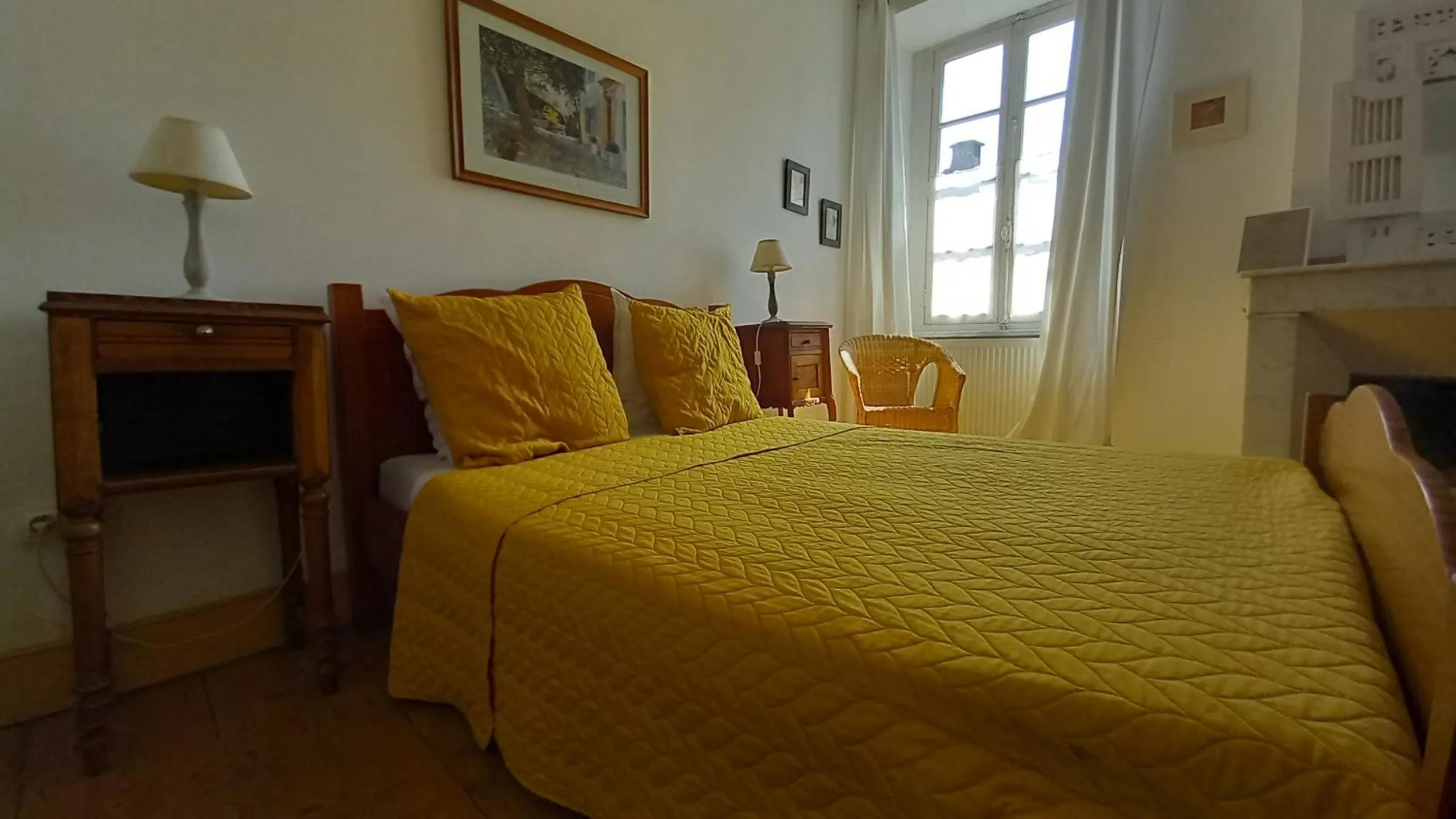 Bedroom, Bed in Maison Rives - Village du Livre de Montolieu