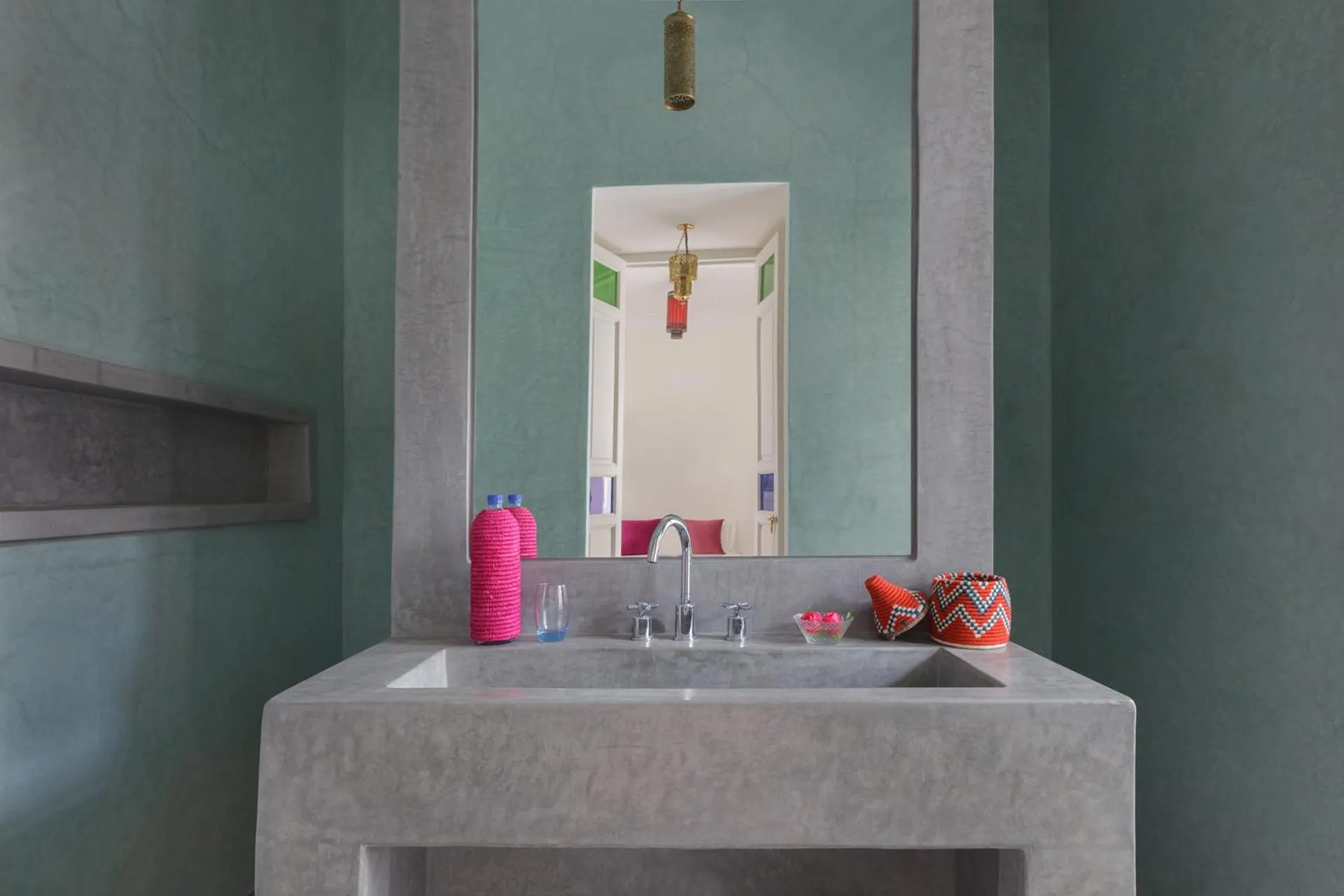 Shower in Riad Albatoul