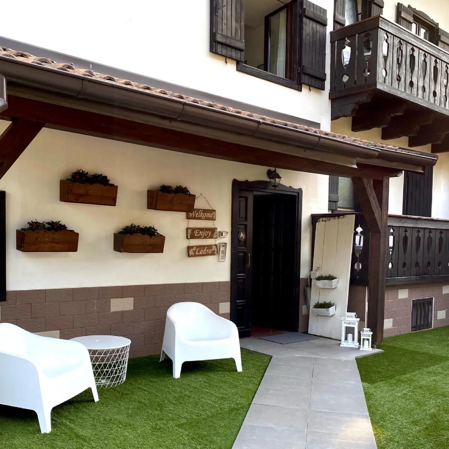 Facade/entrance in Enjoy Ledro B&B