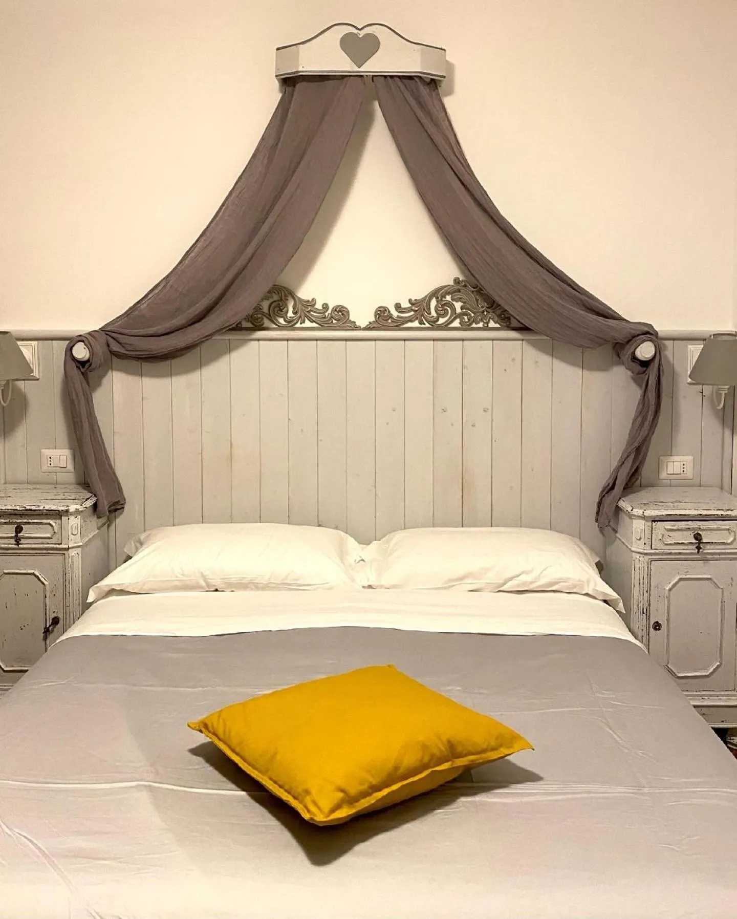 Bed in Enjoy Ledro B&B