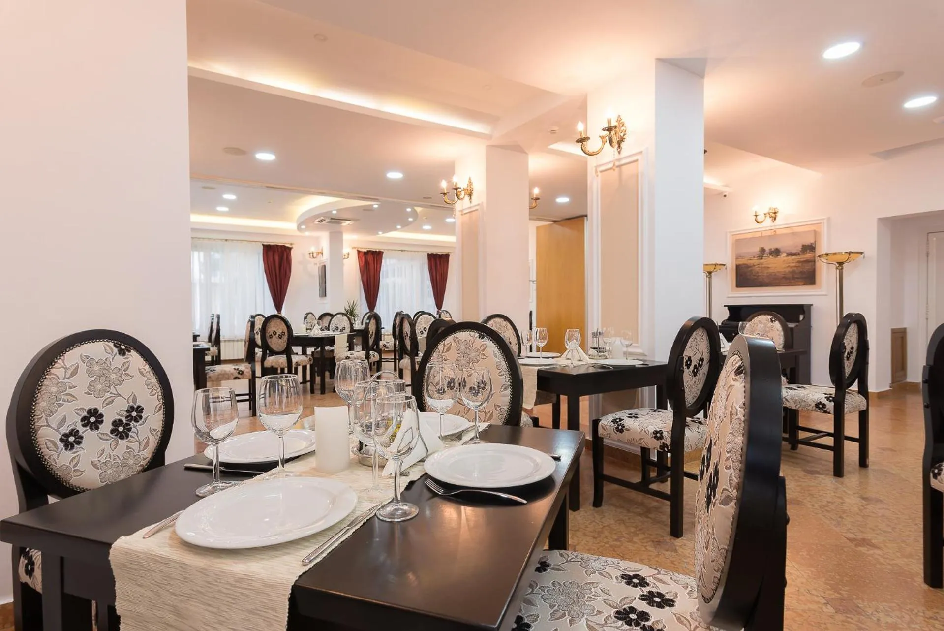Restaurant/places to eat in Hotel Athos R.M.T.