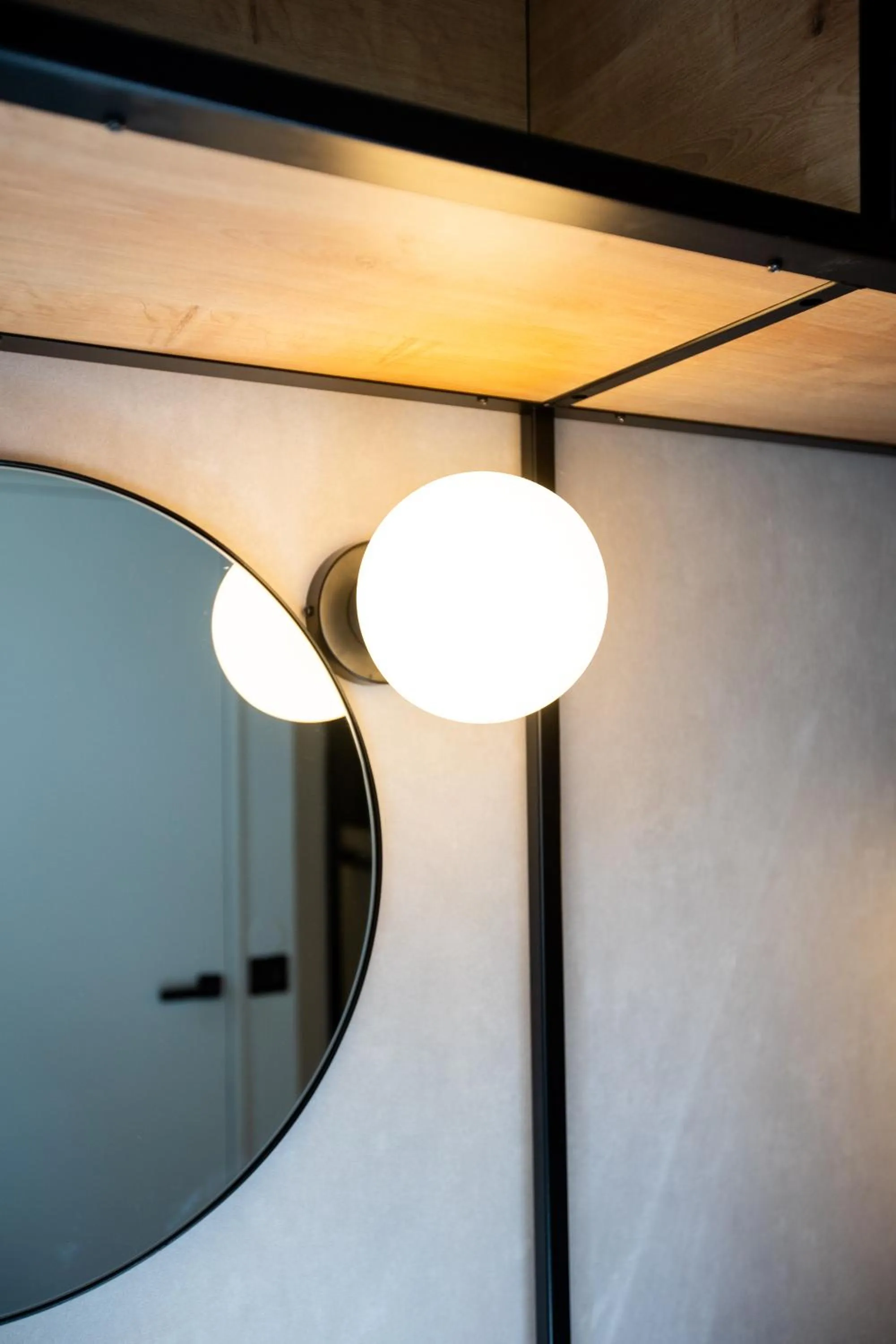 Decorative detail in Ibis Pau Centre