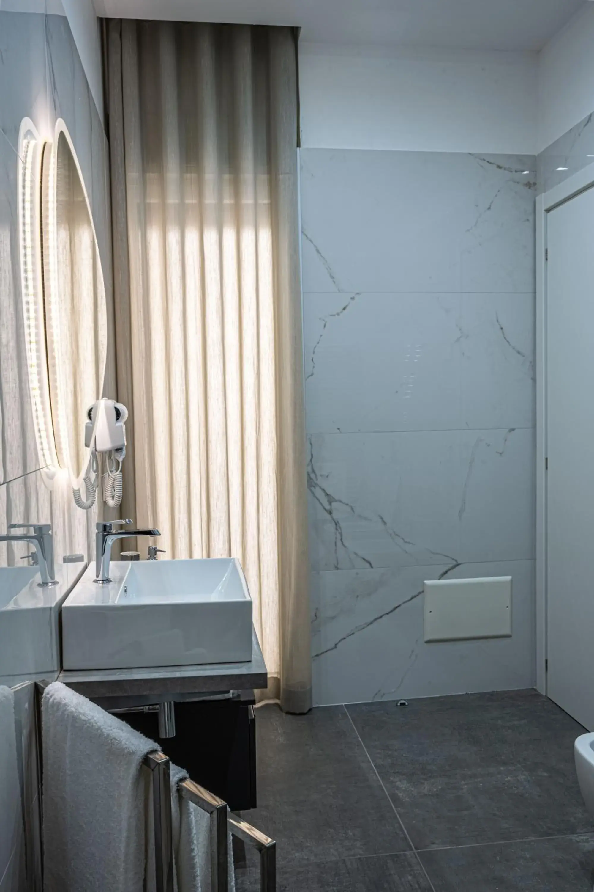 Large Double Room in Heaven House Large Double Room in Heaven House