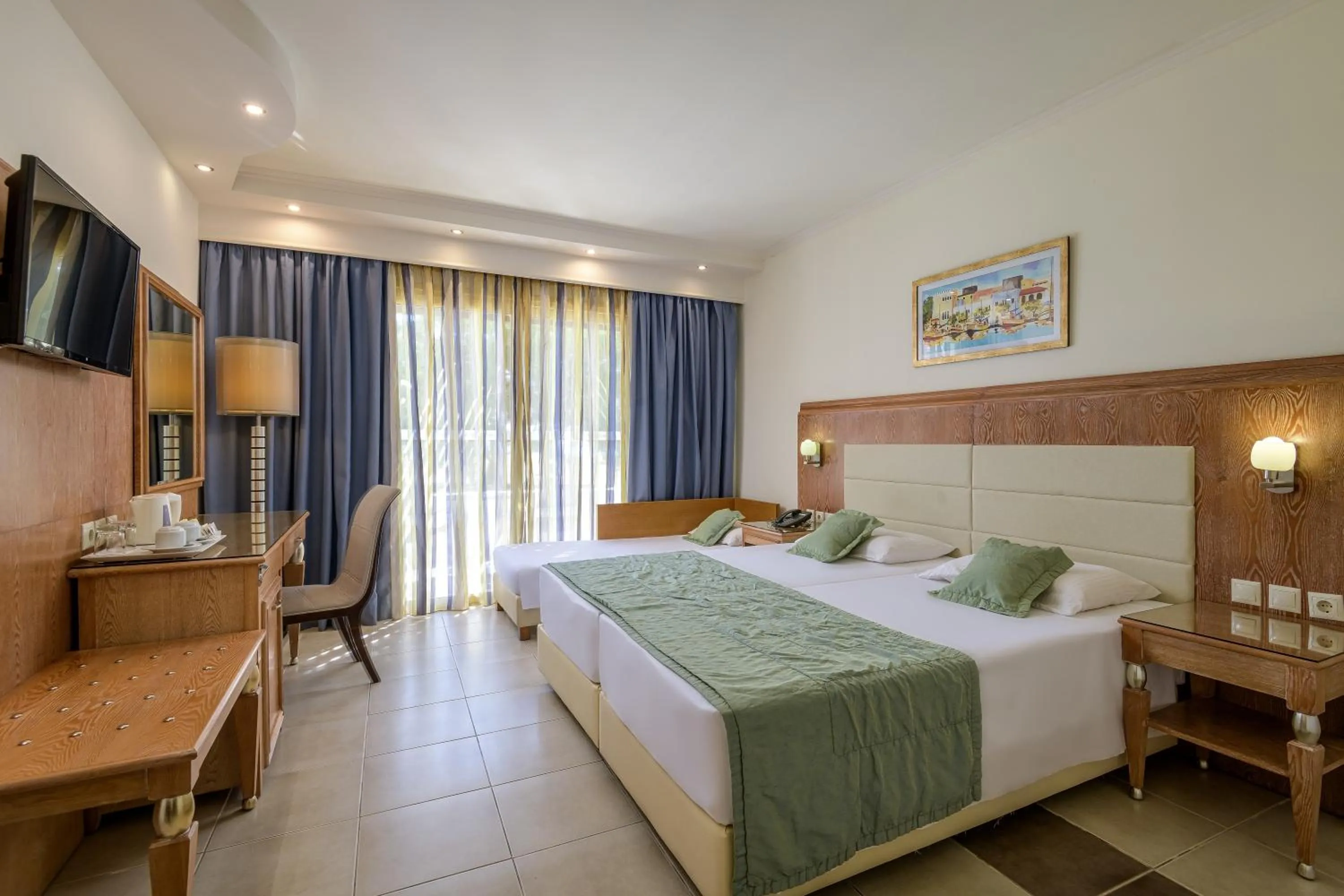 Bed in Natura Park Village Hotel & Spa