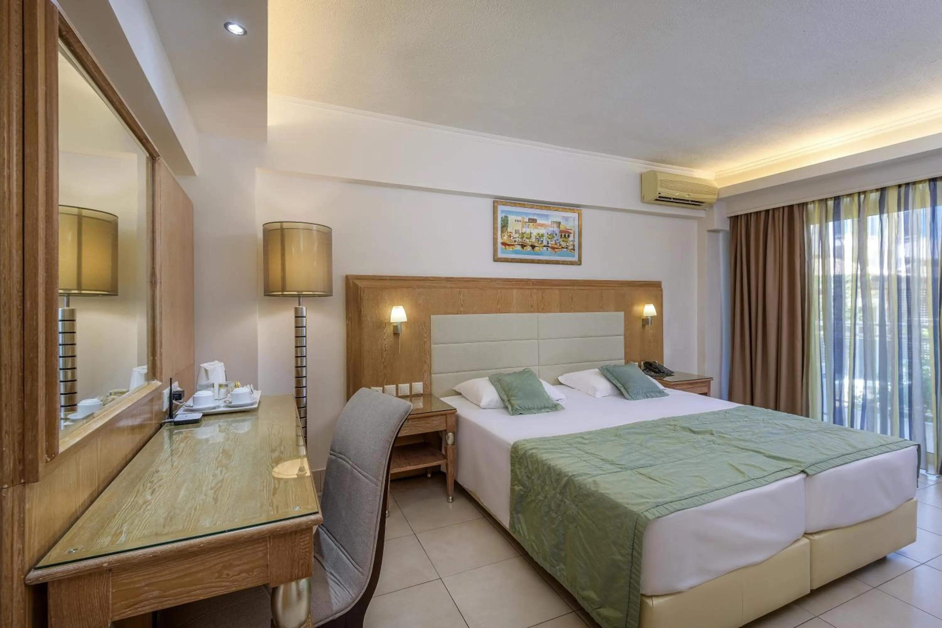 Bed in Natura Park Village Hotel & Spa