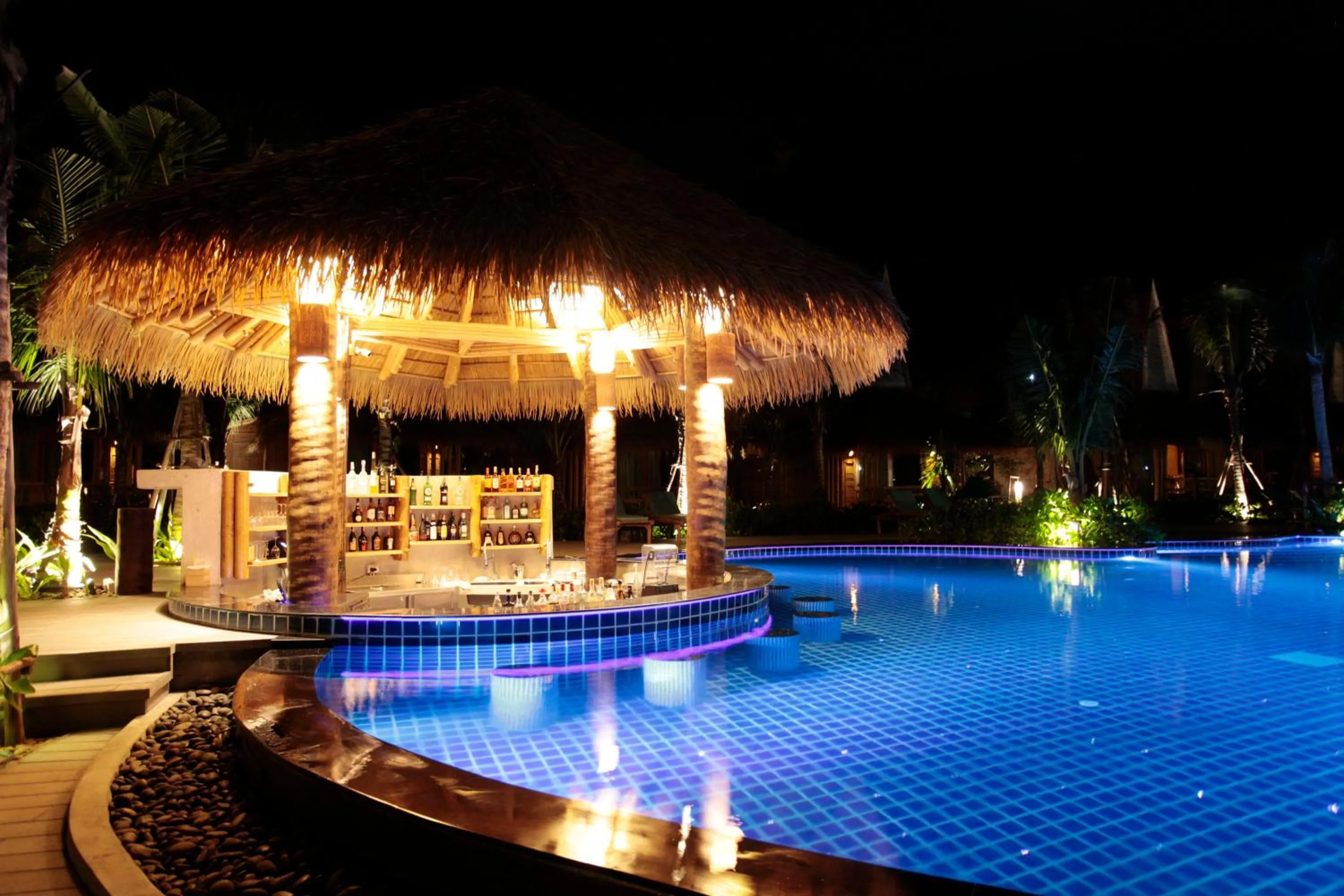 Swimming pool in Phi Phi CoCo Beach Resort