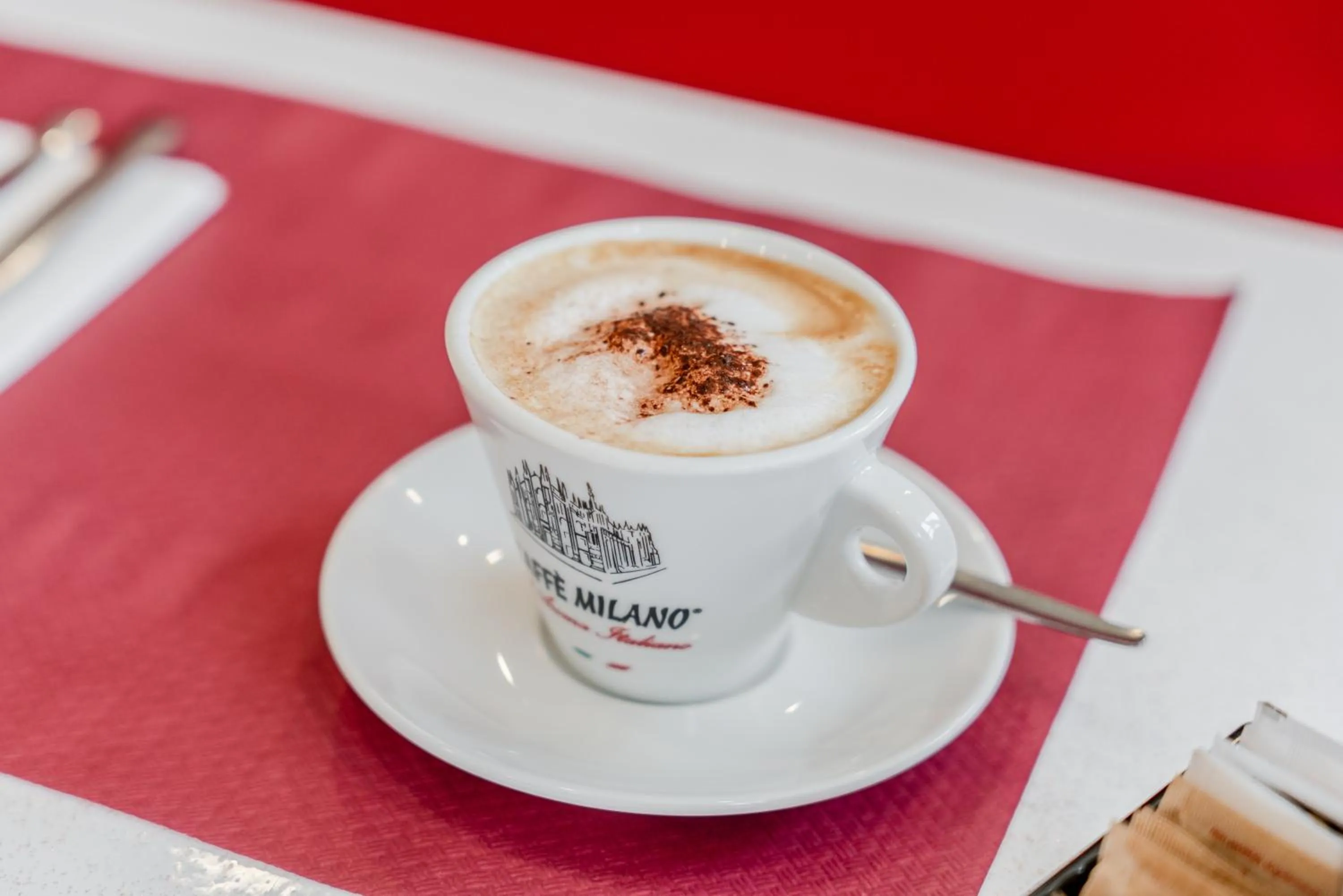 Food and drinks in Hotel Milano Navigli