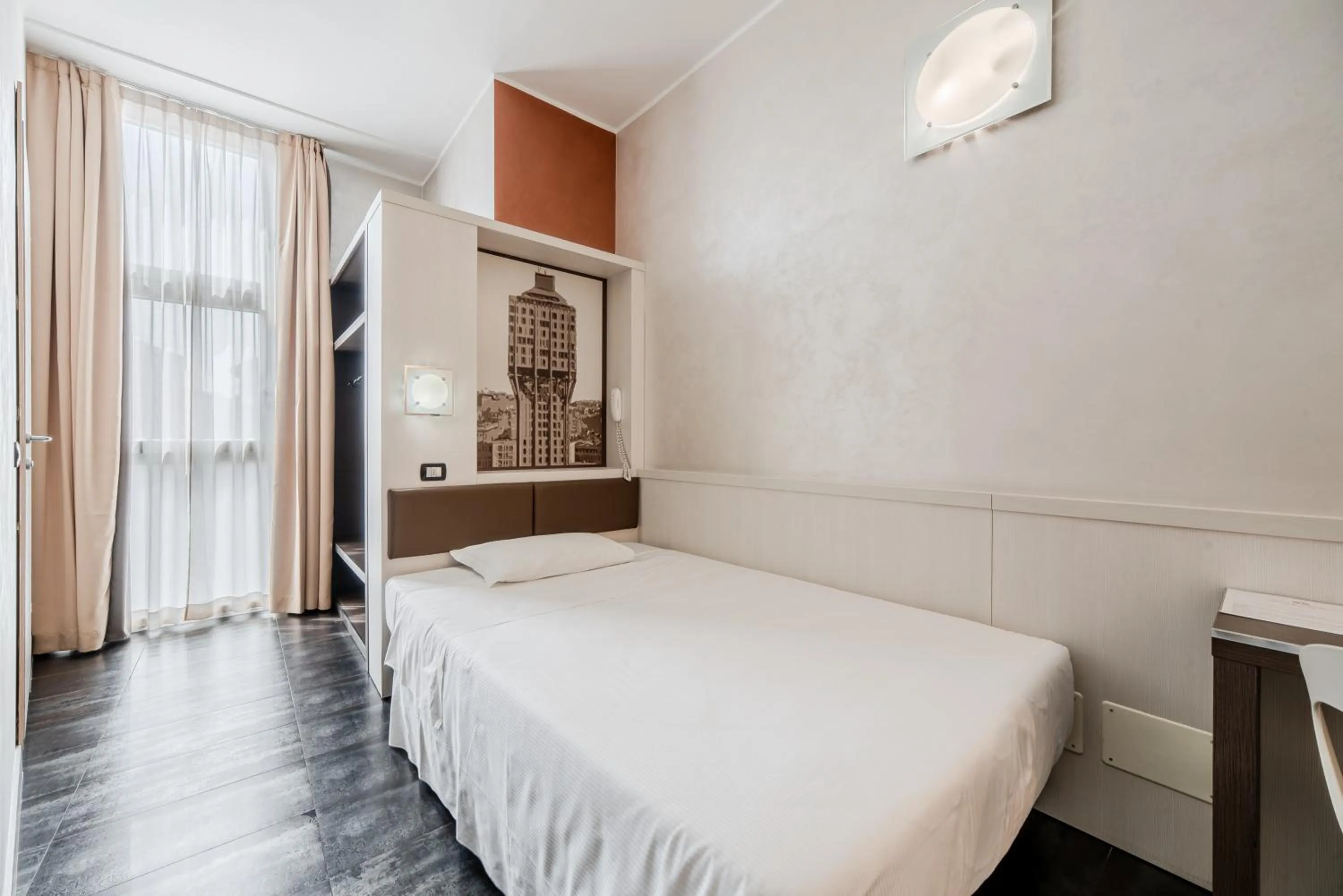 Bed in Hotel Milano Navigli