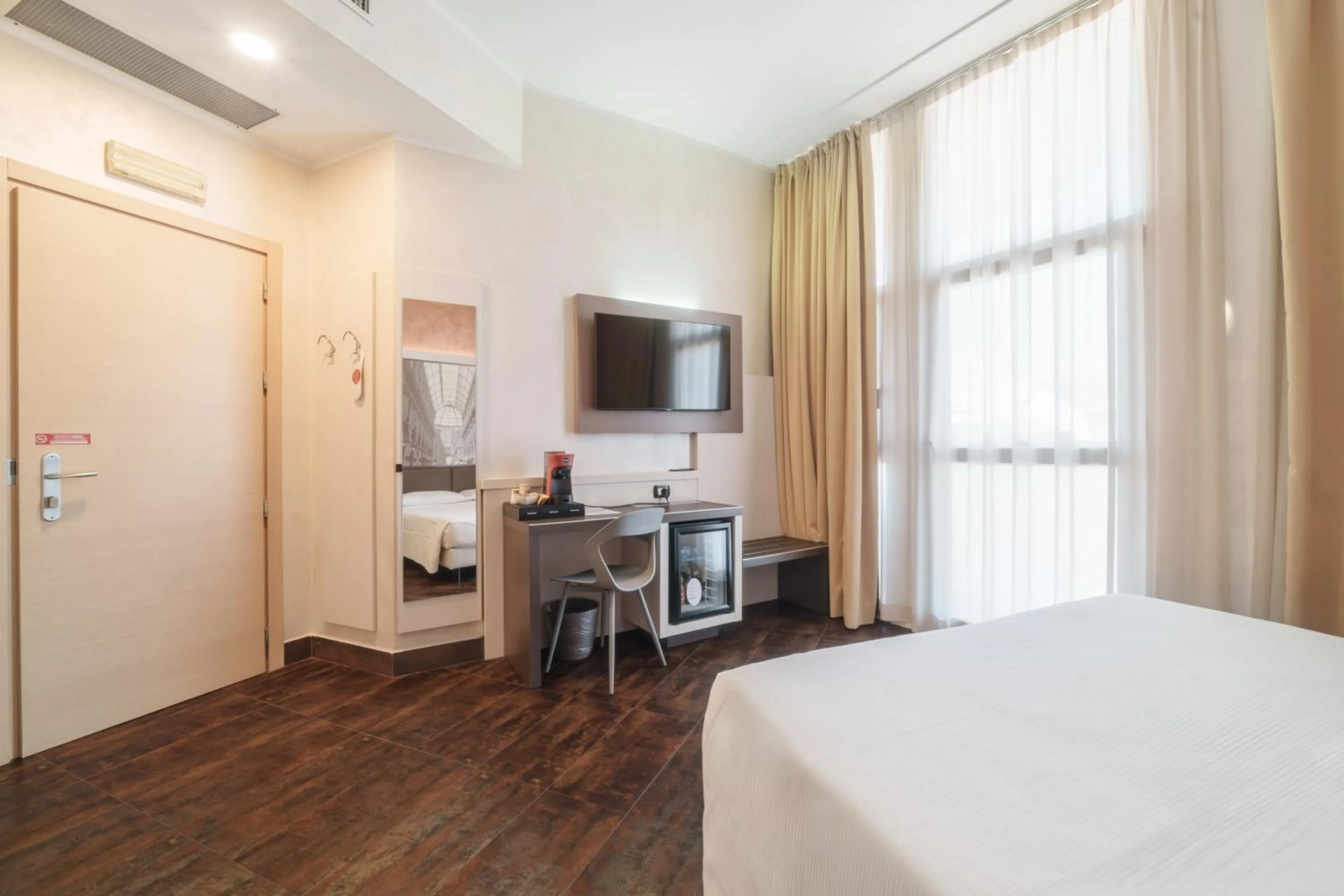 Photo of the whole room, Bed in Hotel Milano Navigli