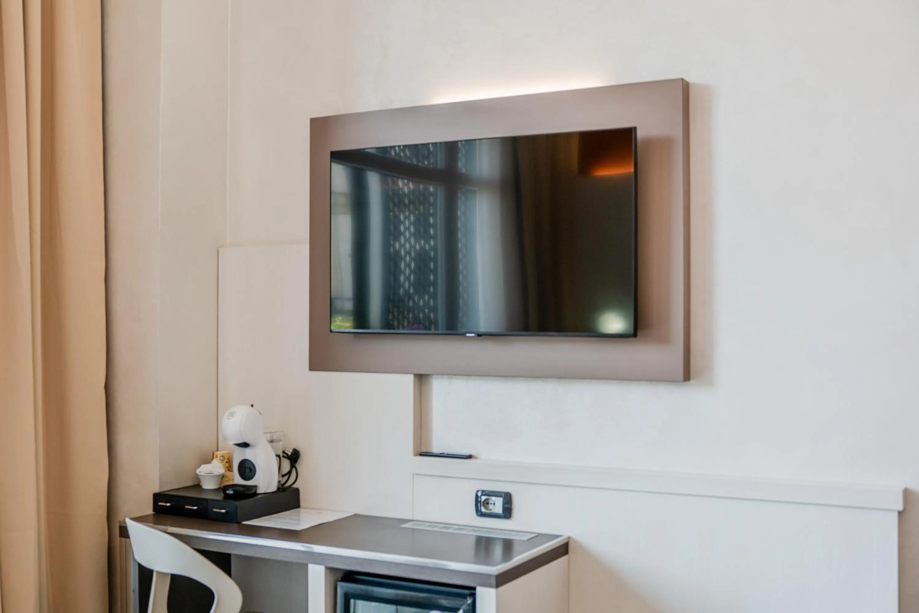 TV and multimedia in Hotel Milano Navigli