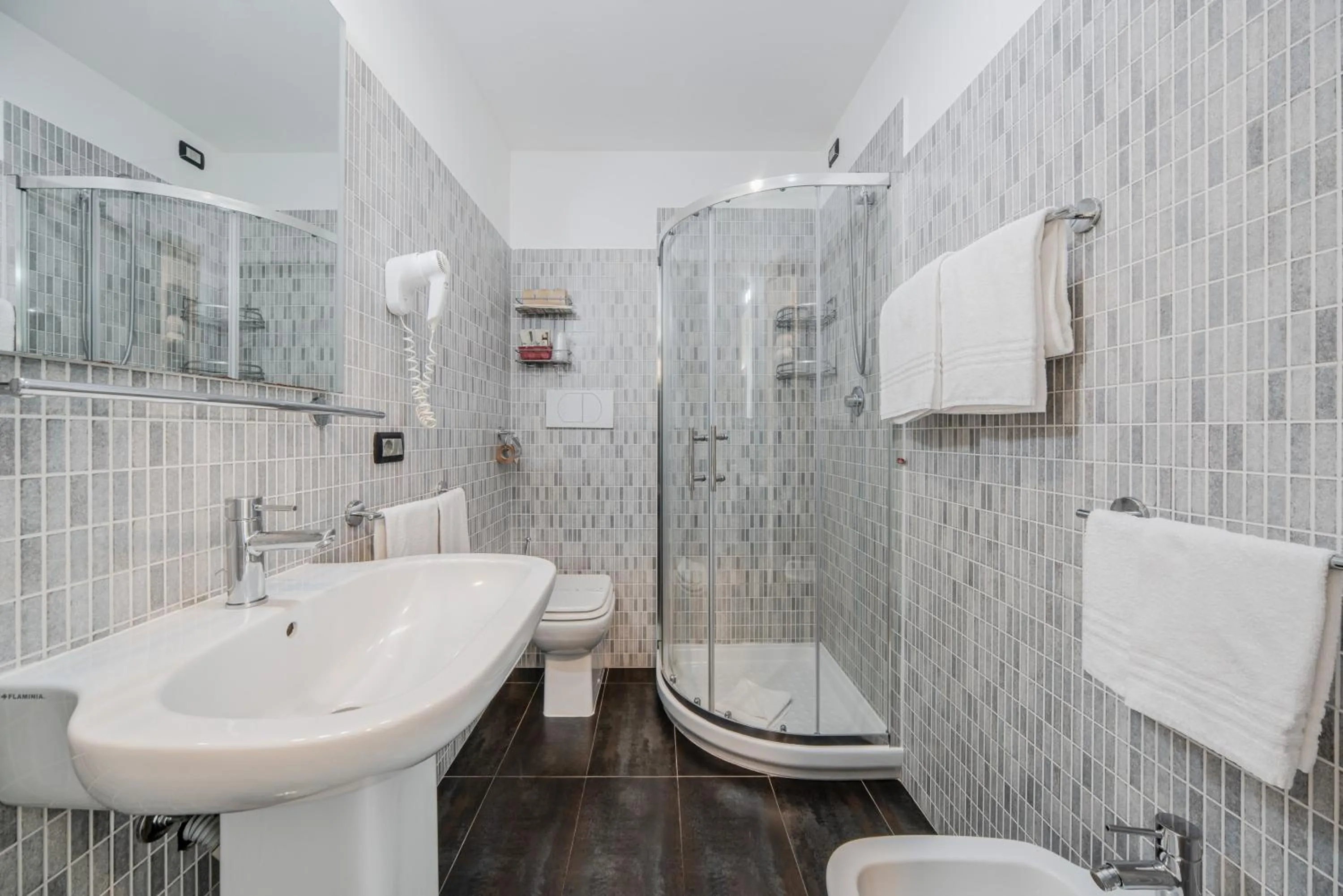 Shower in Hotel Milano Navigli